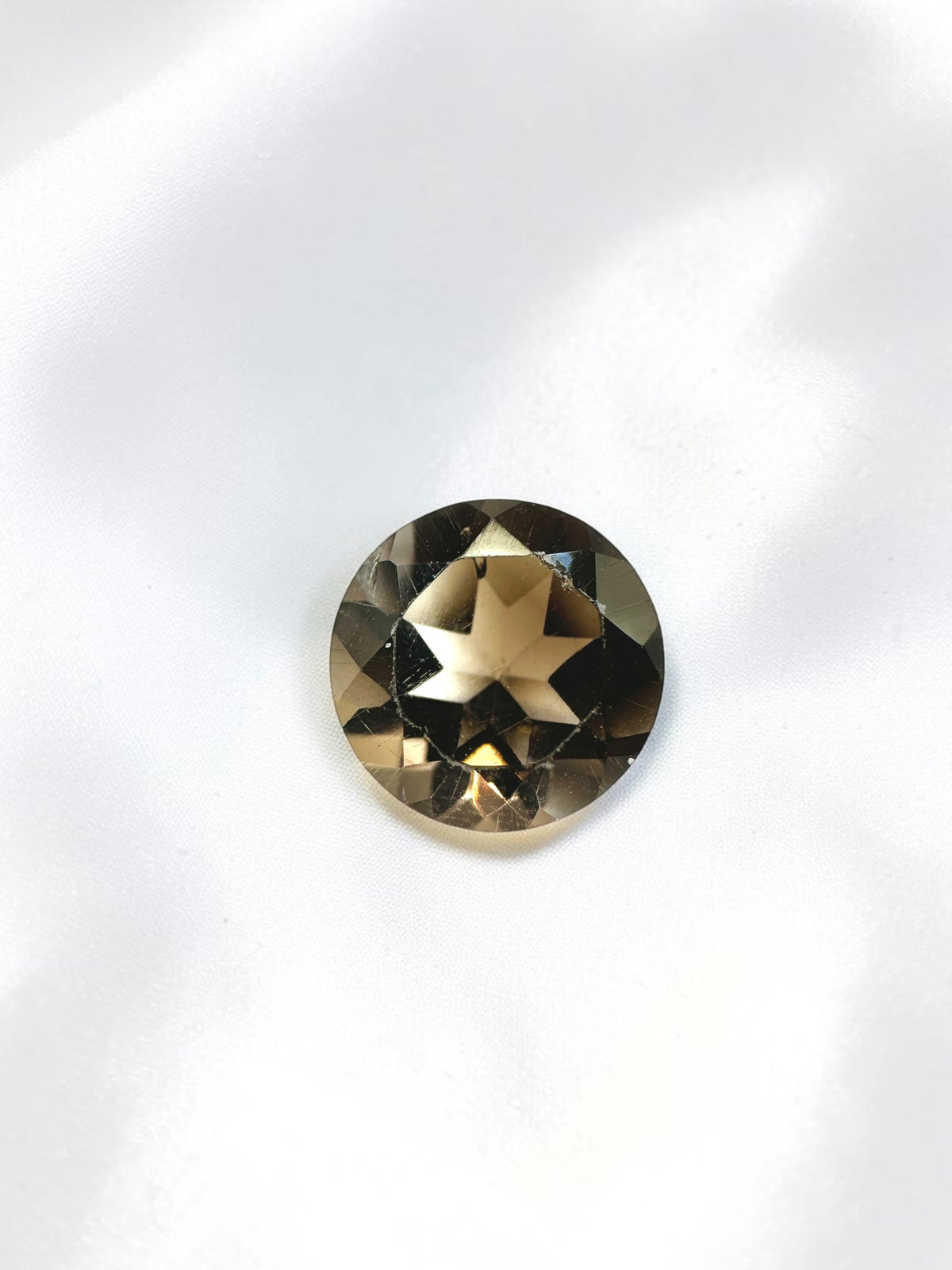 Faceted smoky quartz from Madagascar 0,8ct