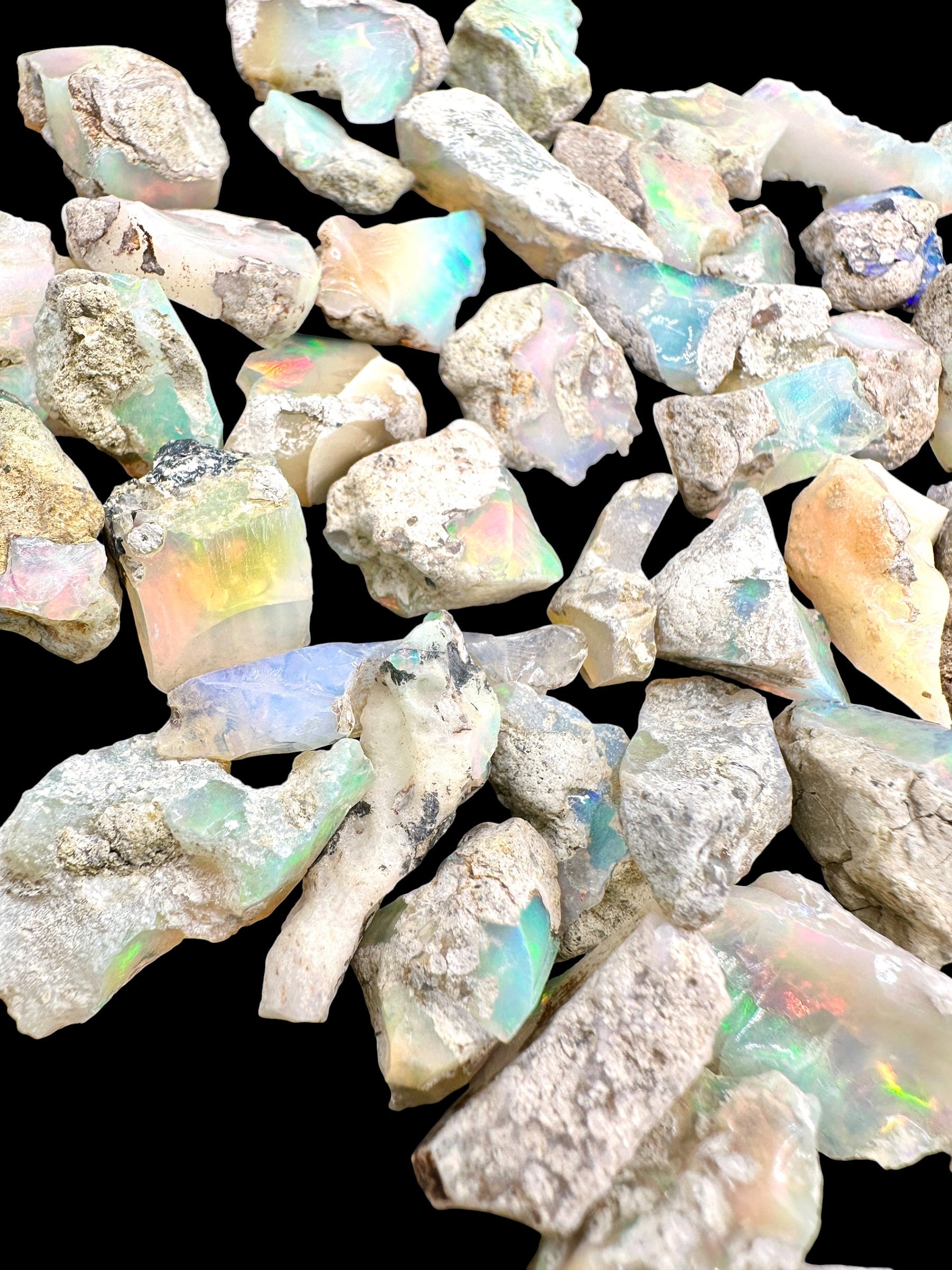 75g of precious opals – Welo, Ethiopia - OVEL05