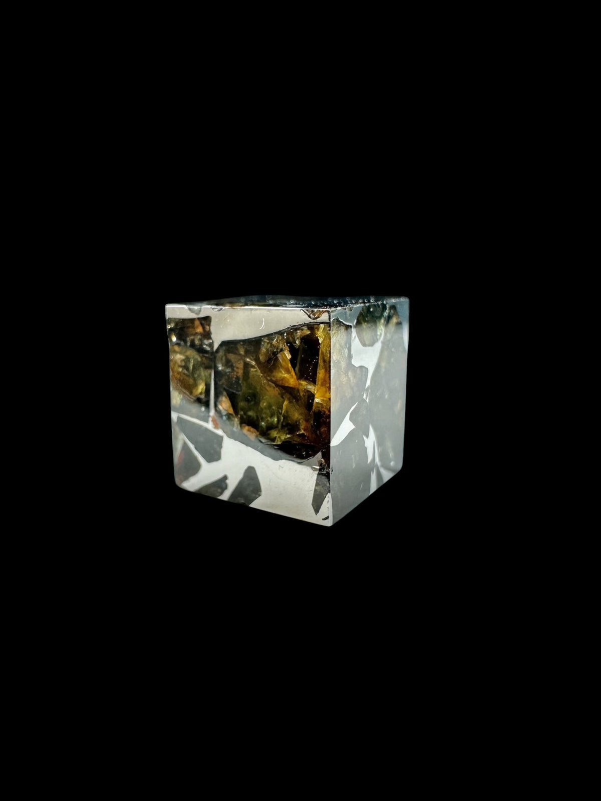 Meteorite Seymchan – pallasite cube 5,3g – Russia - MESM161