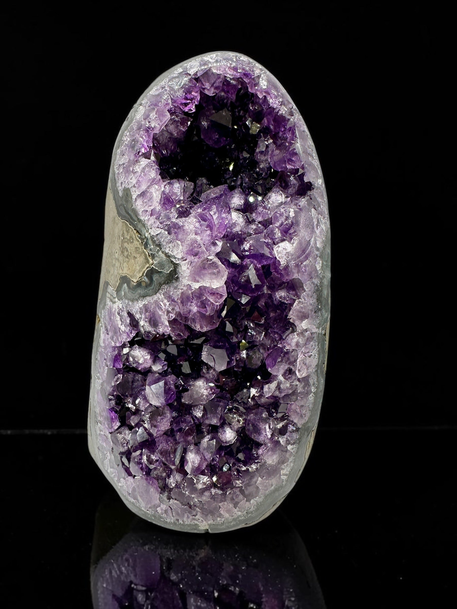 Amethyst geode (polished) – Uruguay