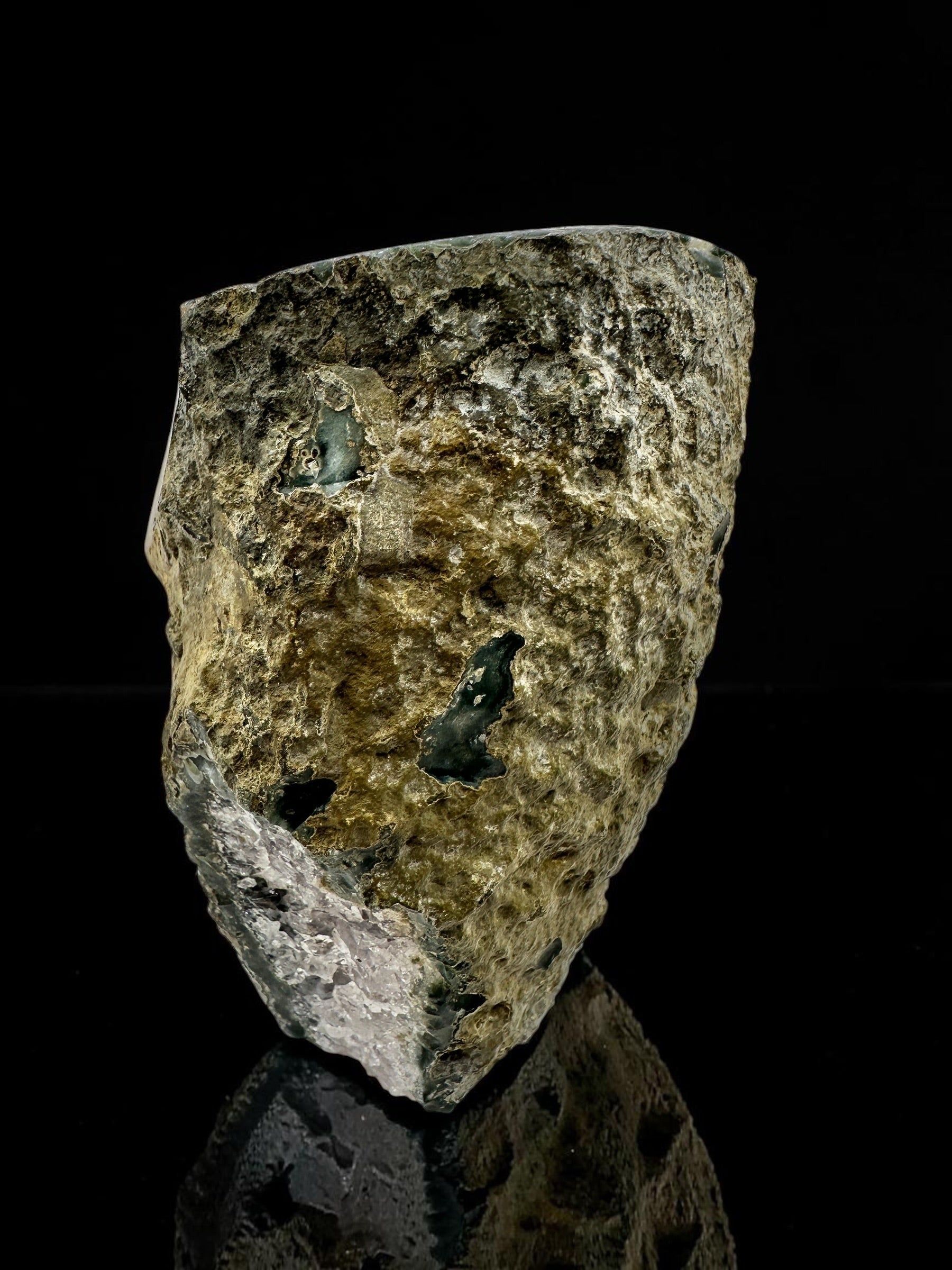 Amethyst geode (polished) – Uruguay - AMG48