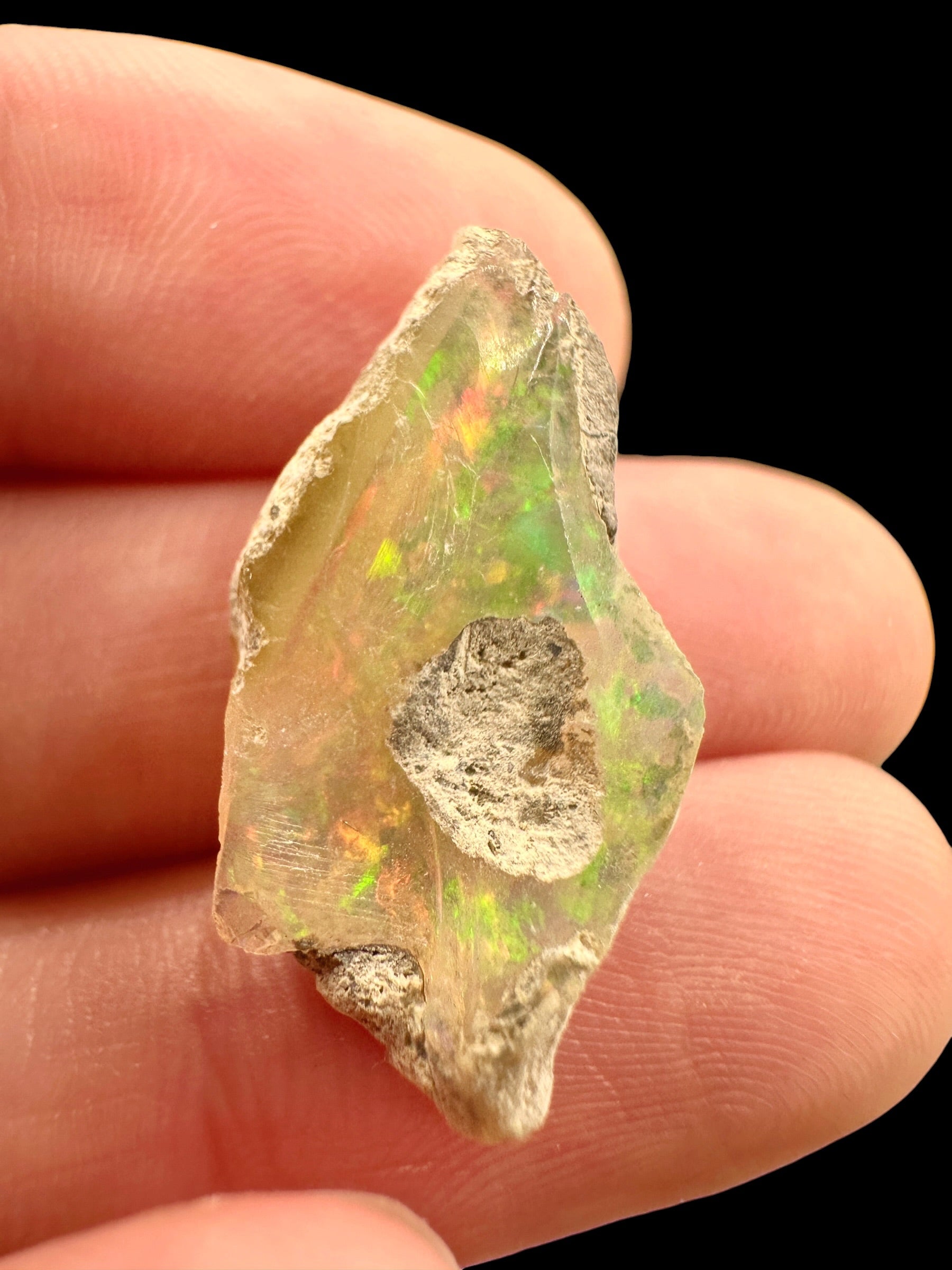 100g of precious opals – Welo, Ethiopia - OVEL06