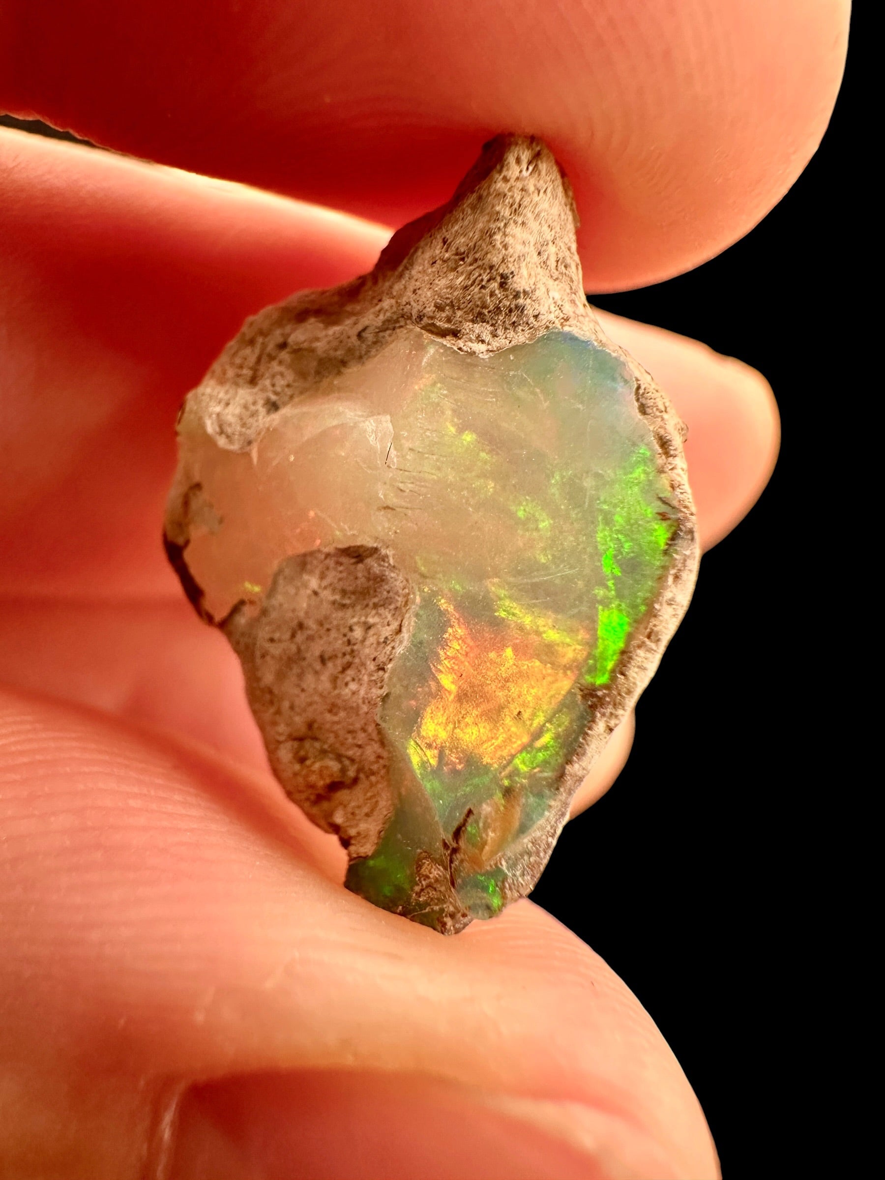 100g of precious opals – Welo, Ethiopia - OVEL06