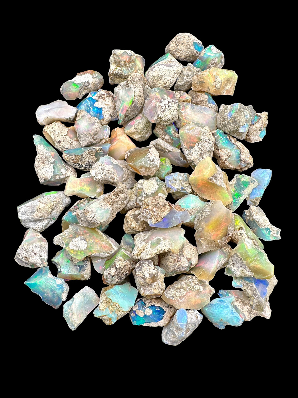 100g of precious opals – Welo, Ethiopia