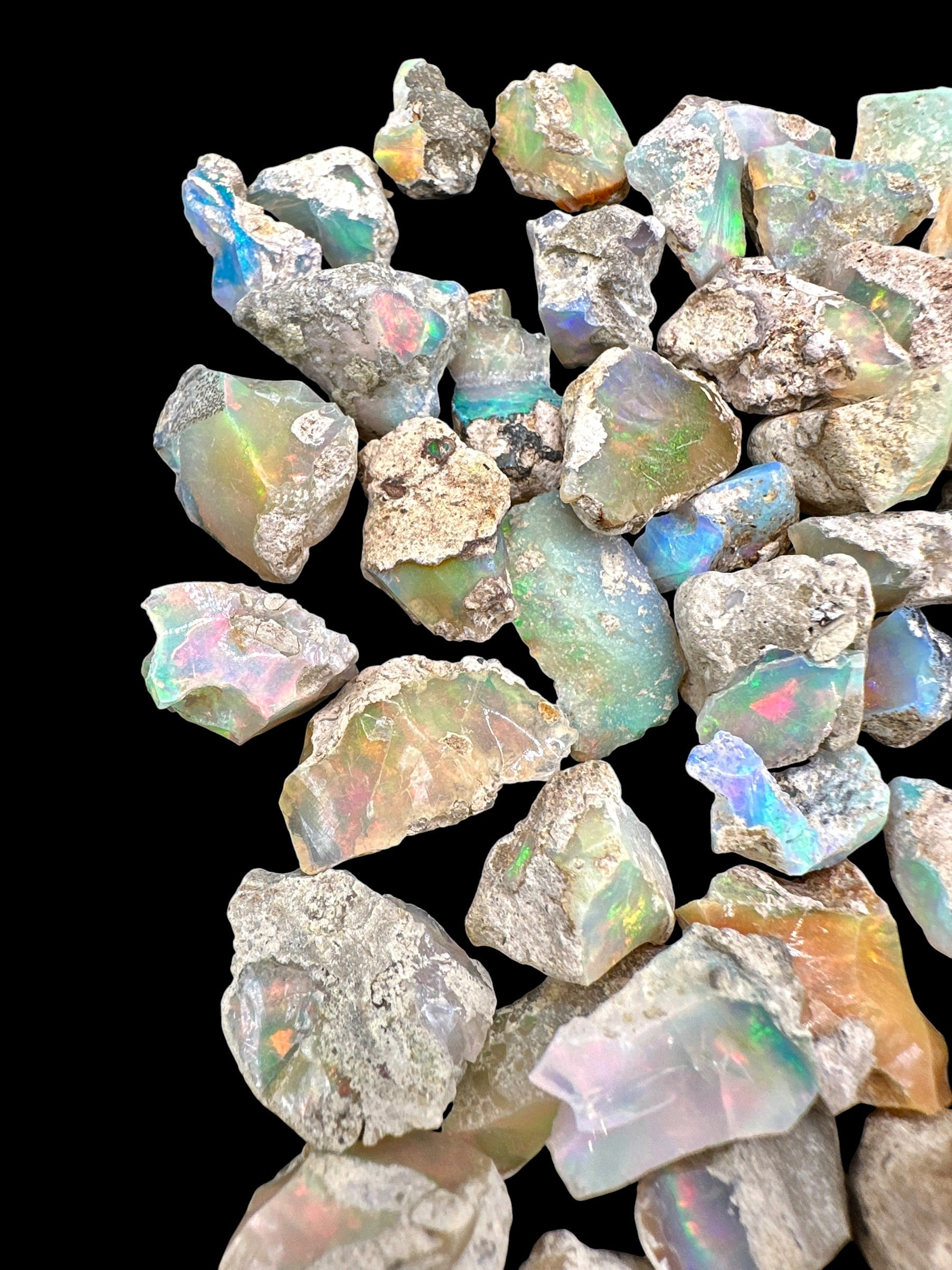 65g of precious opals – Welo, Ethiopia - OVEL07
