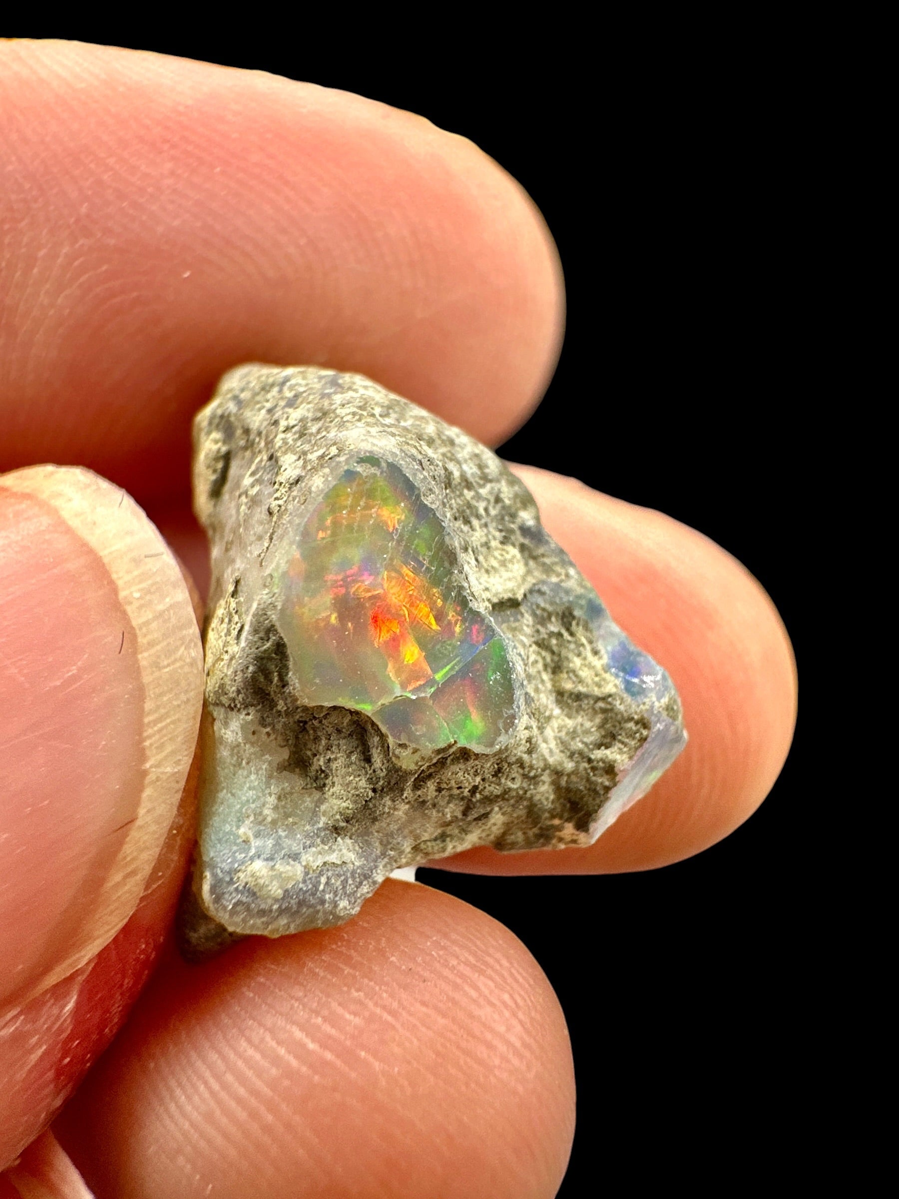 65g of precious opals – Welo, Ethiopia - OVEL07