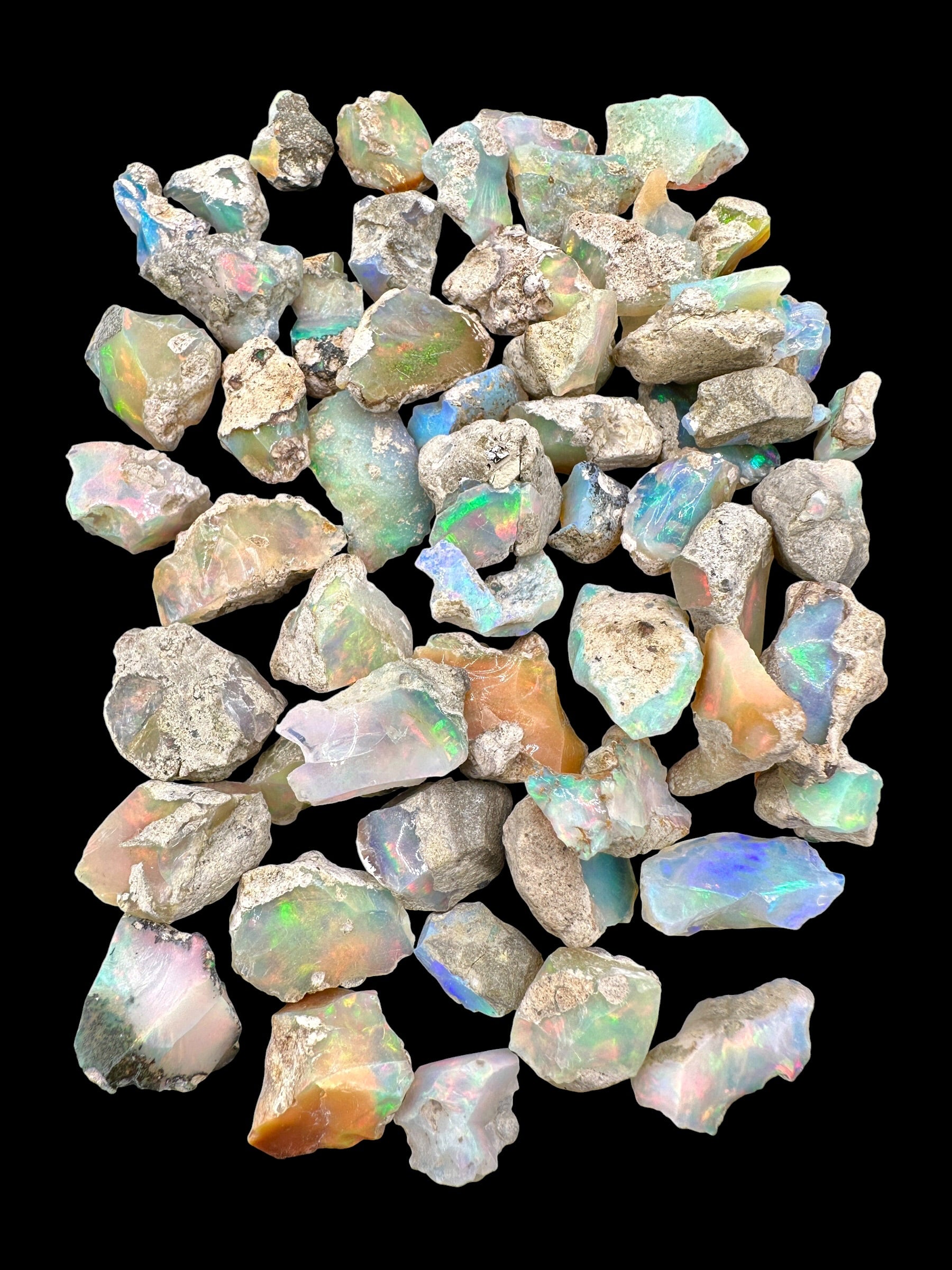 65g of precious opals – Welo, Ethiopia