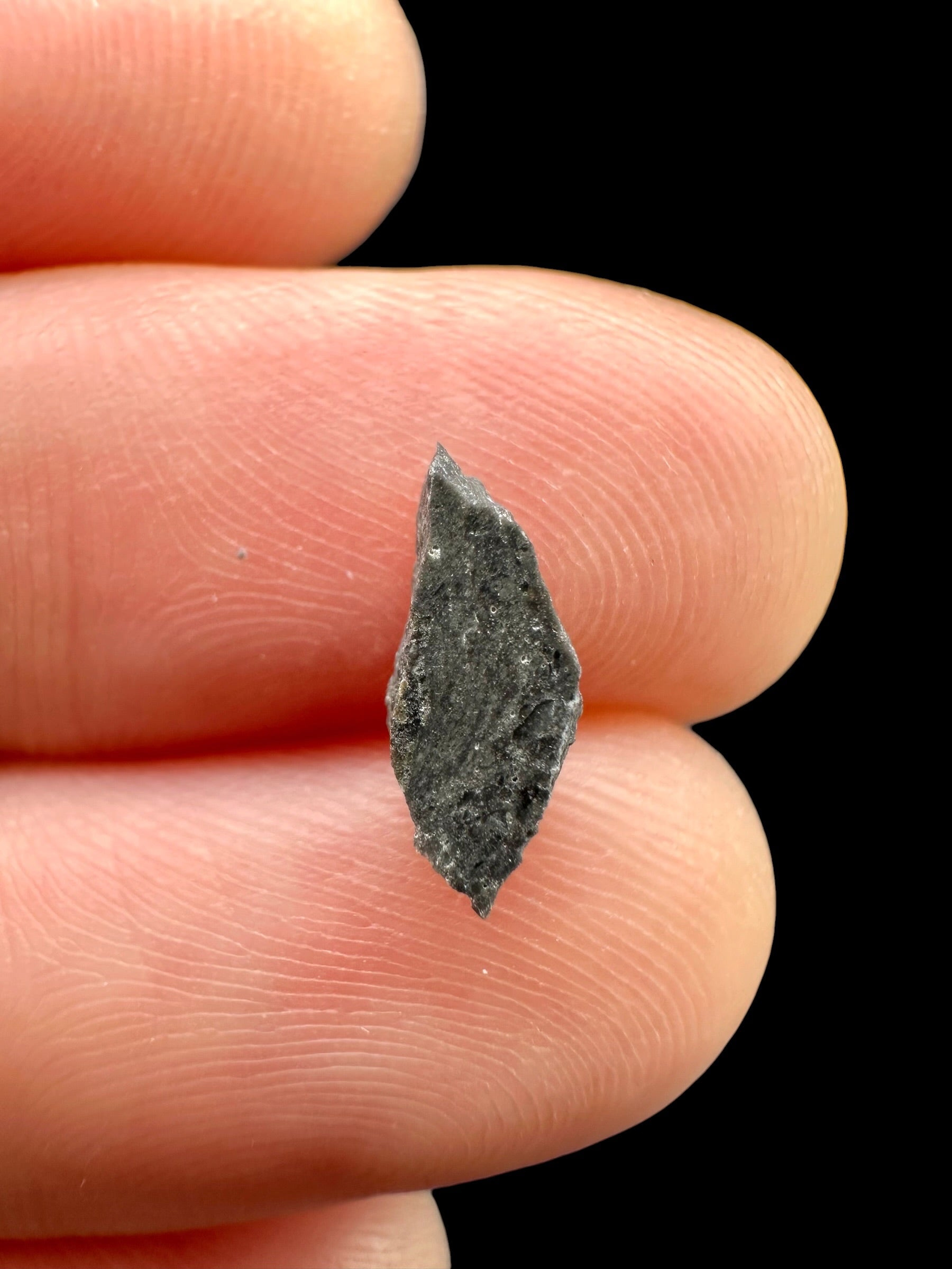 Lunar meteorite NWA 17865 – 0,1g – Algeria - MENWL37