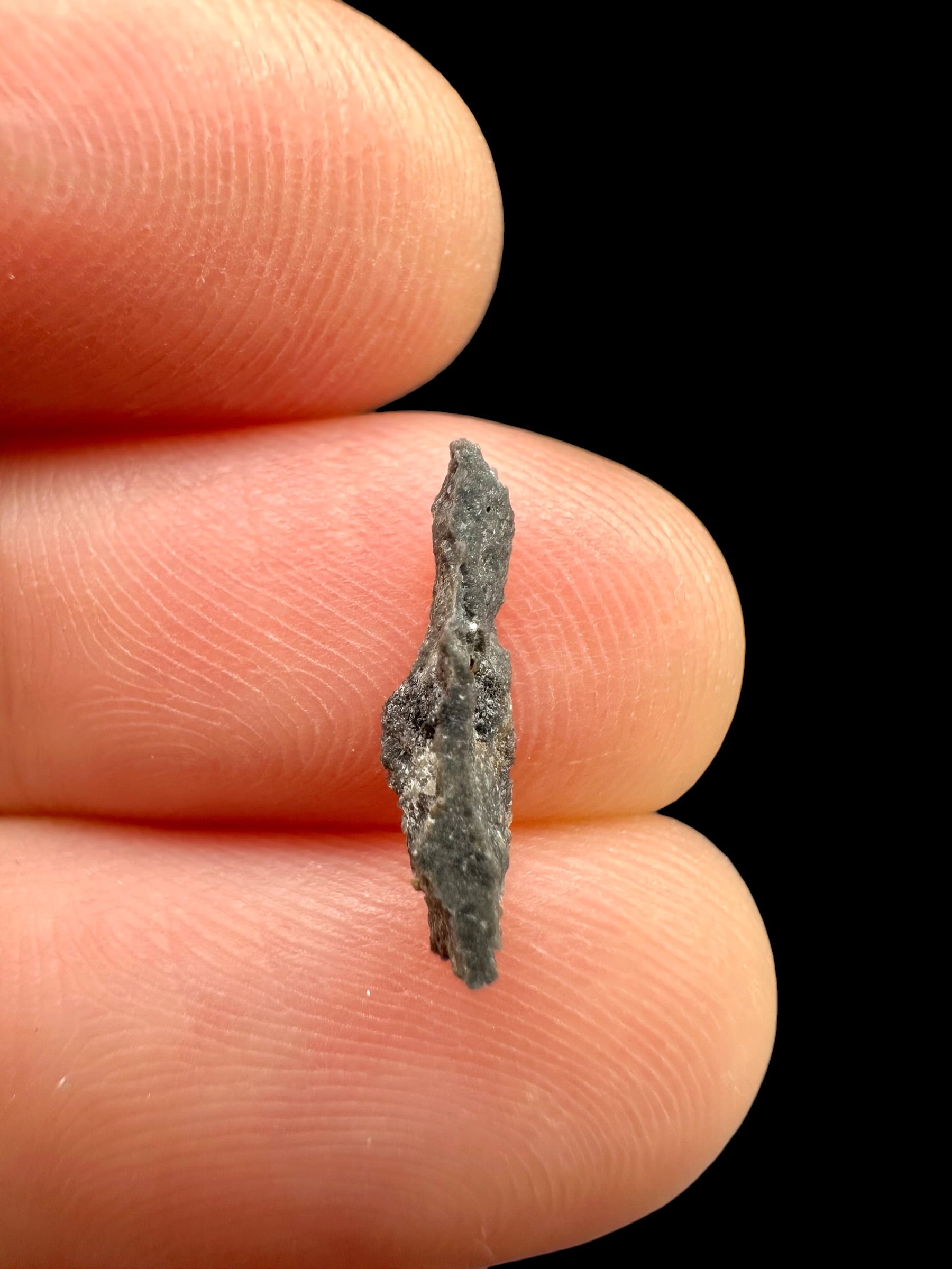 Lunar meteorite NWA 17865 – 0,1g – Algeria - MENWL38