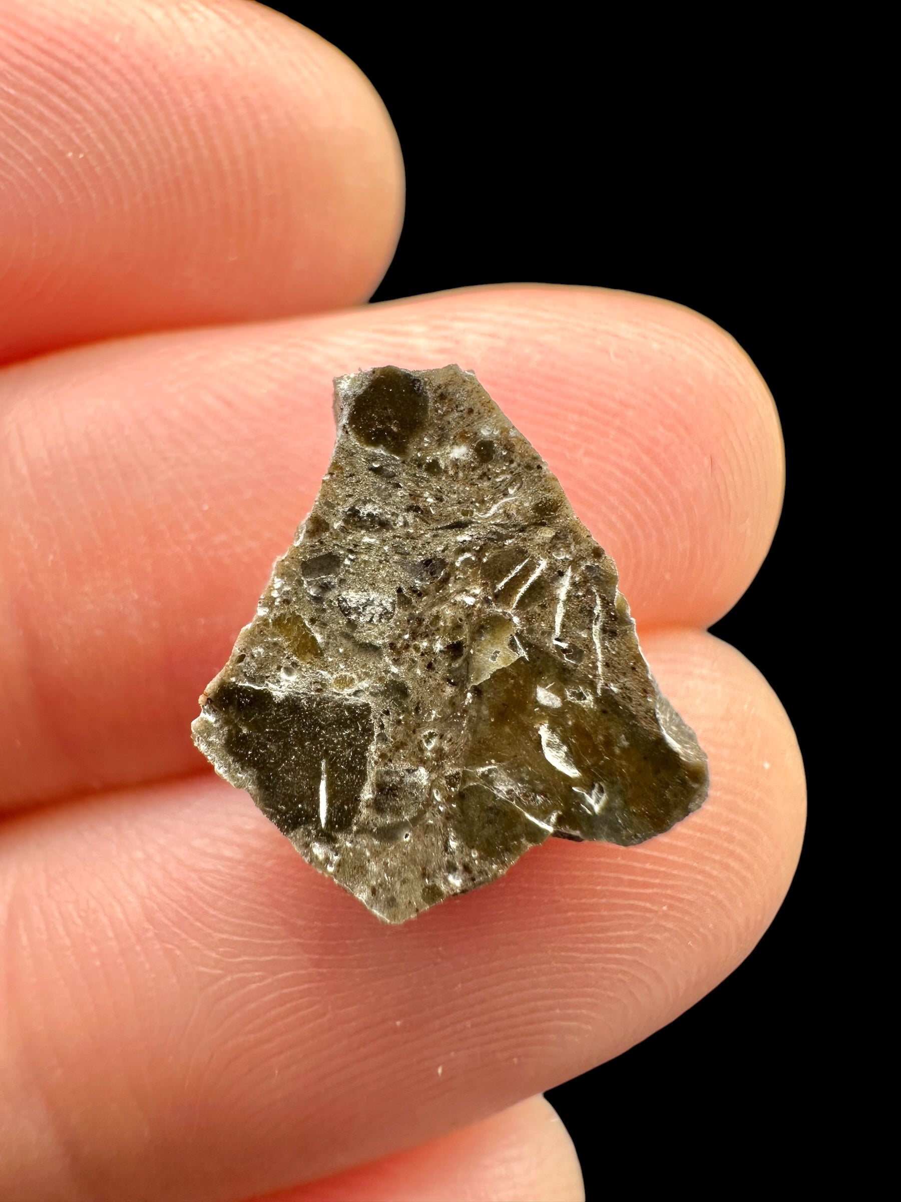 Lunar meteorite Oued el Hamim 001 – 0,8g – Libya - MEOH50