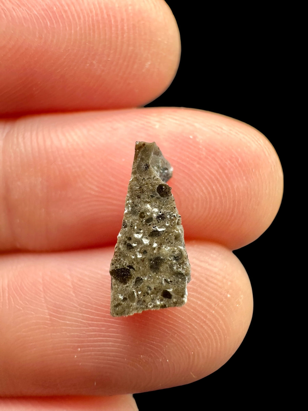 Lunar meteorite Oued el Hamim 001 – 0,3g – Libya - MEOH51