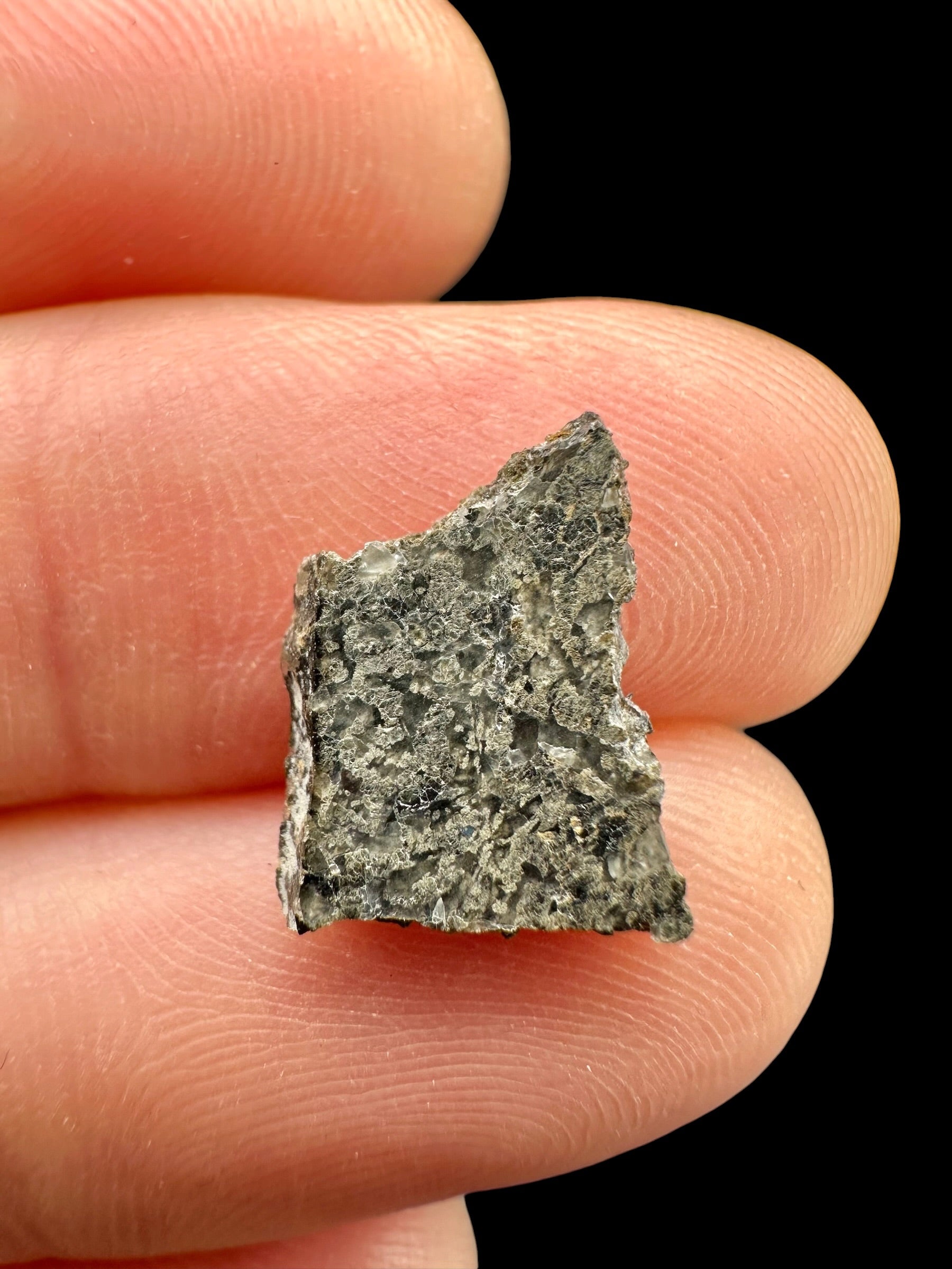 Martian Meteorite NWA 17472 – 0,3g – Northwest Africa