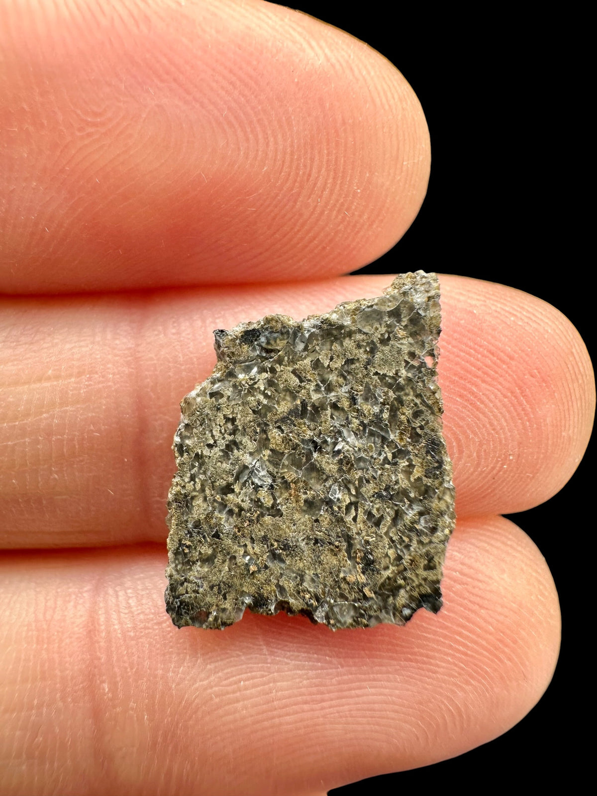 Martian Meteorite NWA 17472 – 0,7g – Northwest Africa