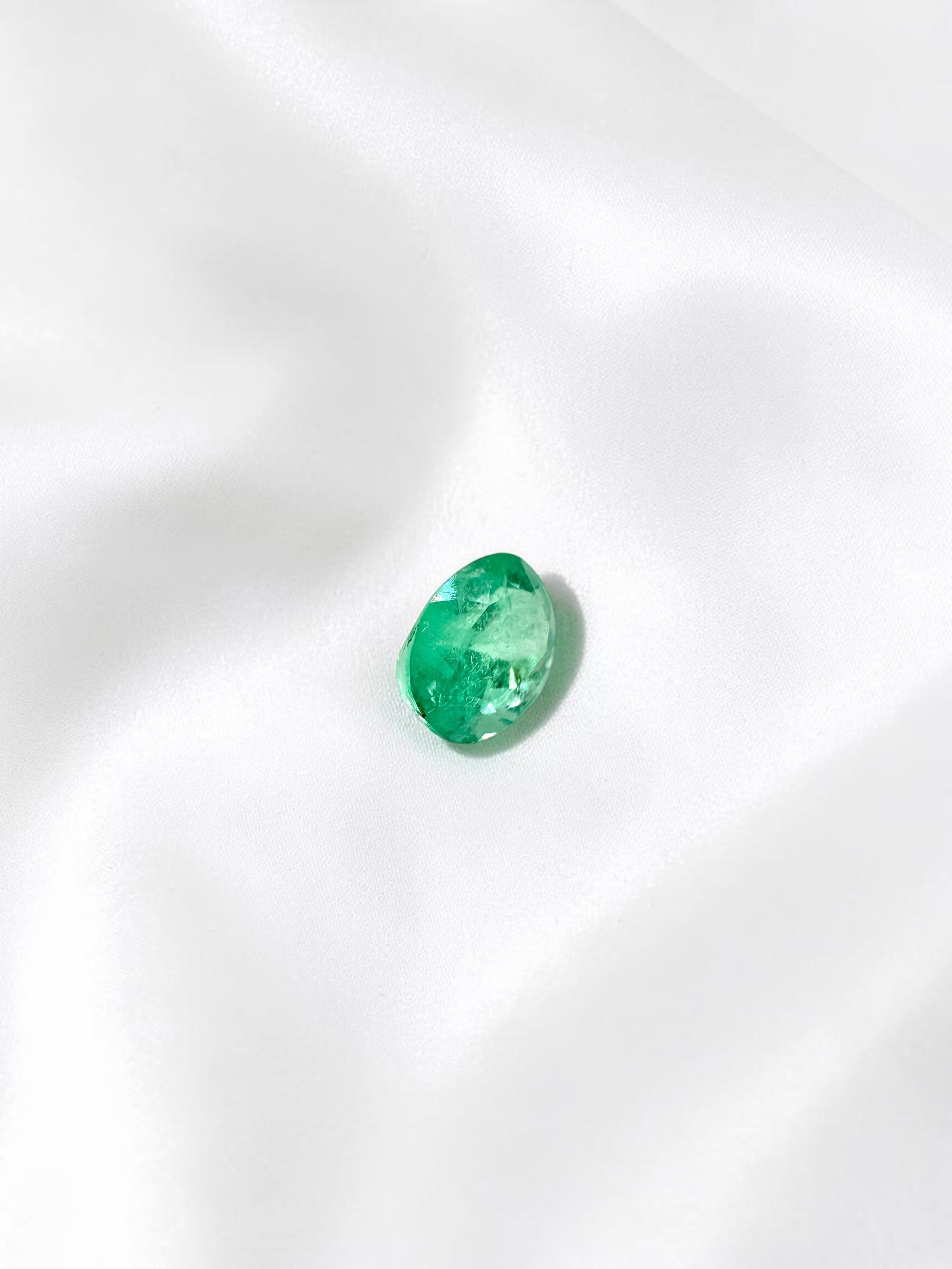 Faceted emerald from Colombia 0,8ct - BS030
