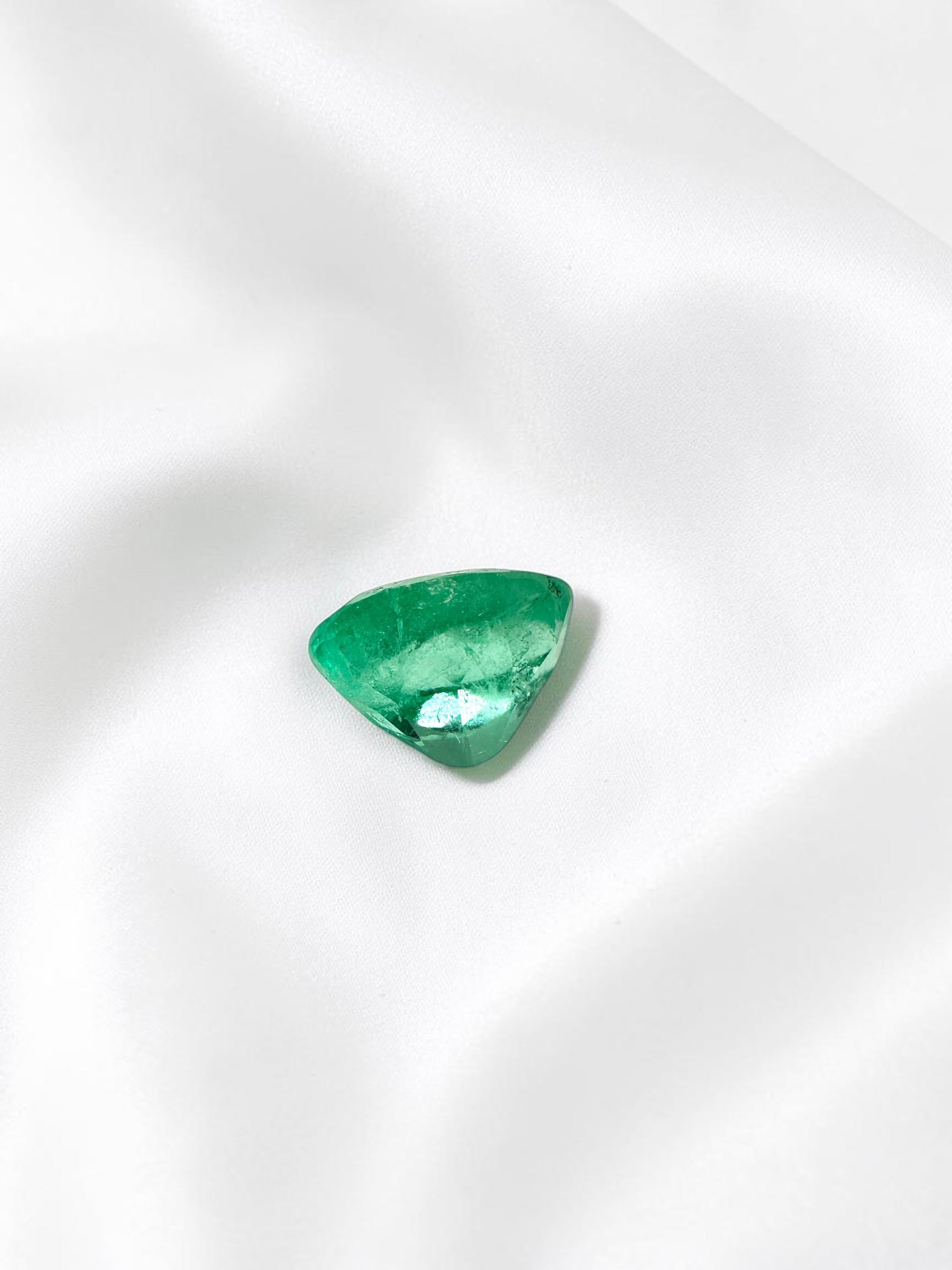 Faceted emerald from Colombia 0,8ct - BS030