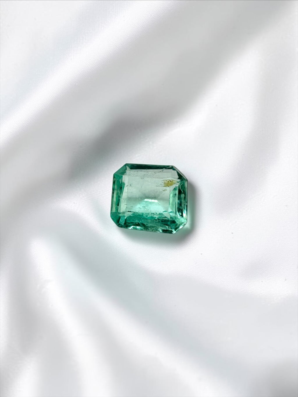 Faceted emerald from Colombia 0,16ct