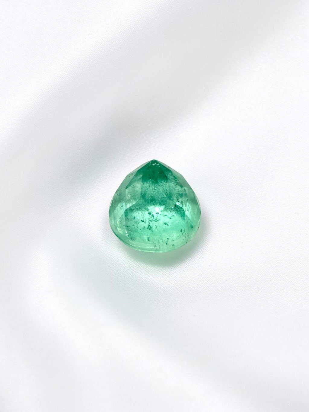 Faceted emerald from Colombia 0,81ct - BS044