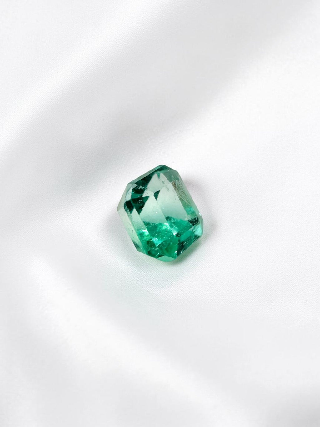 Faceted emerald from Colombia 0,22ct - BS048