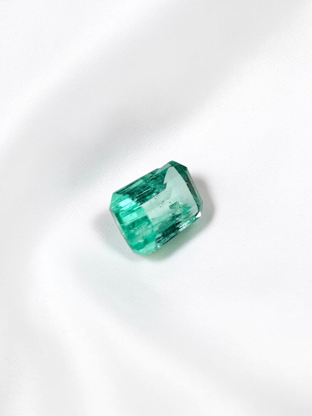 Faceted emerald from Colombia 0,24ct - BS049
