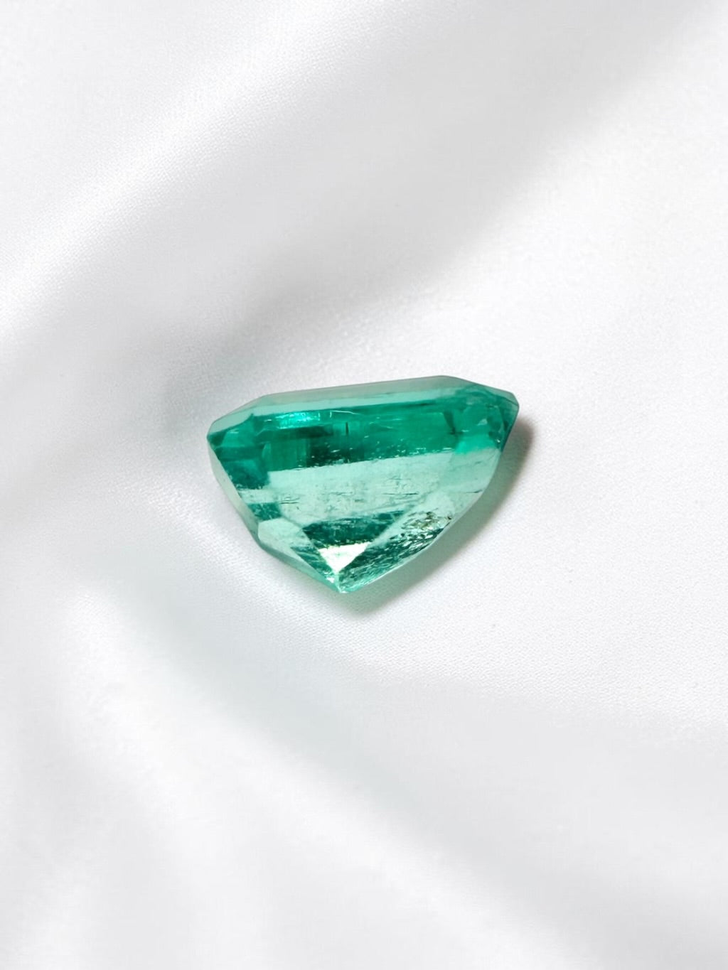 Faceted emerald from Colombia 0,2ct - BS052