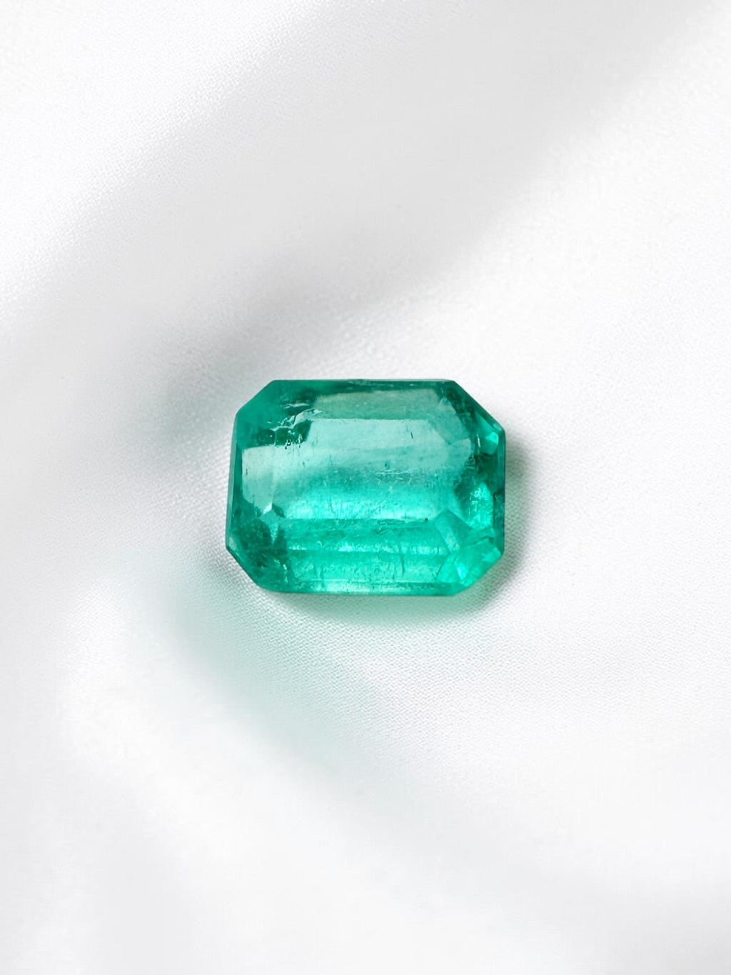 Faceted emerald from Colombia 0,13ct