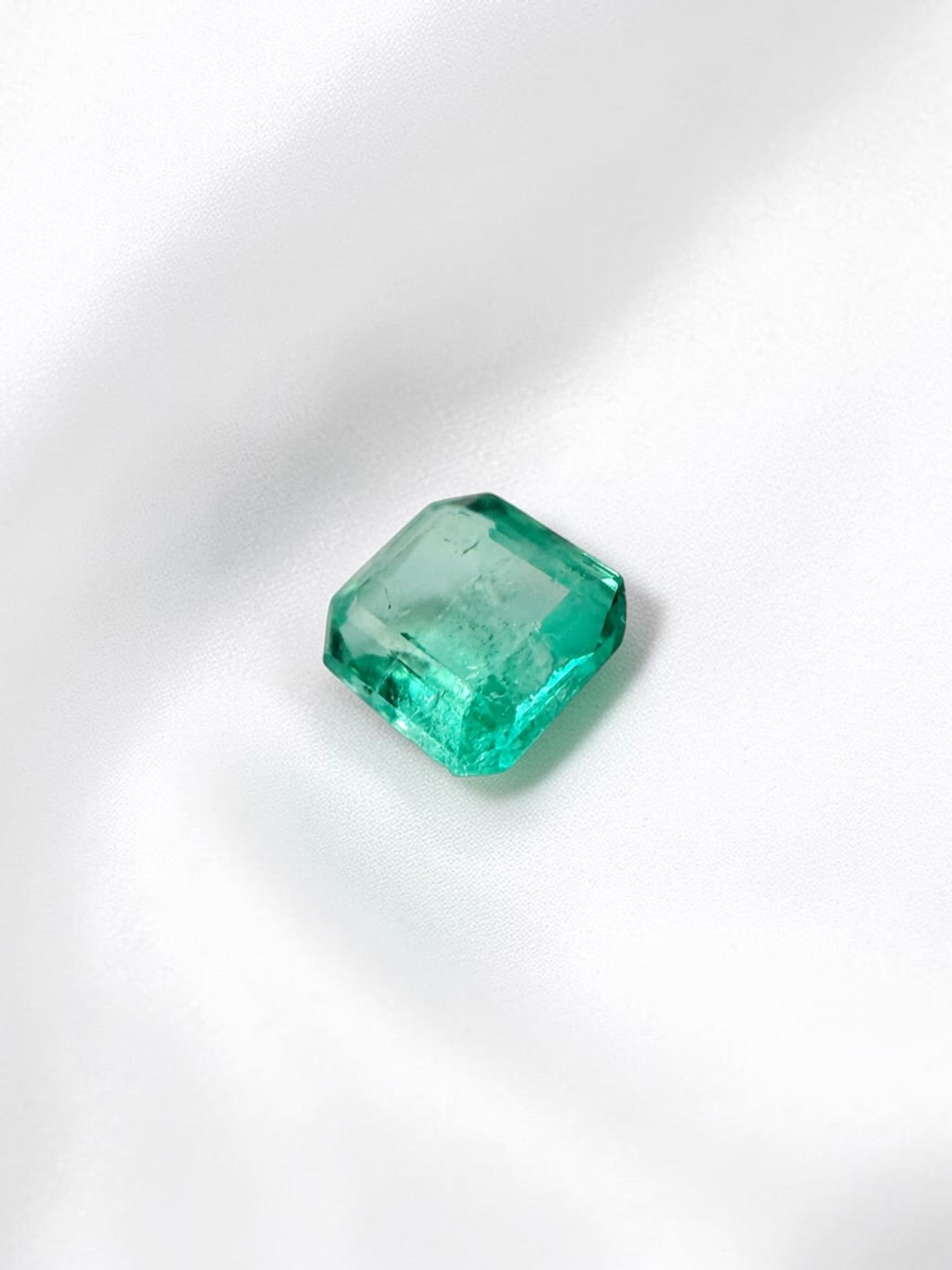 Faceted emerald from Colombia 0,14ct - BS055