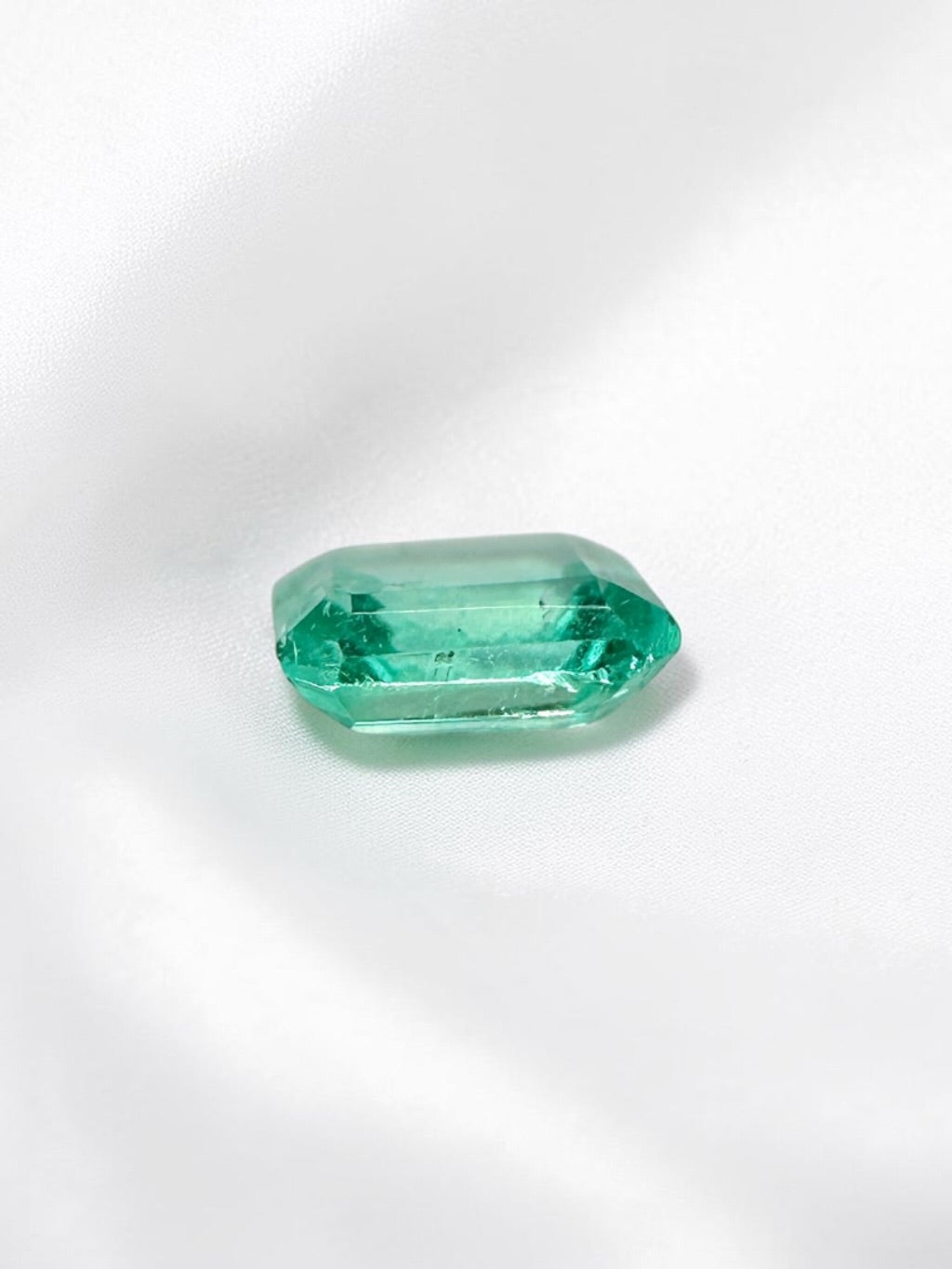 Faceted emerald from Colombia 0,14ct - BS055