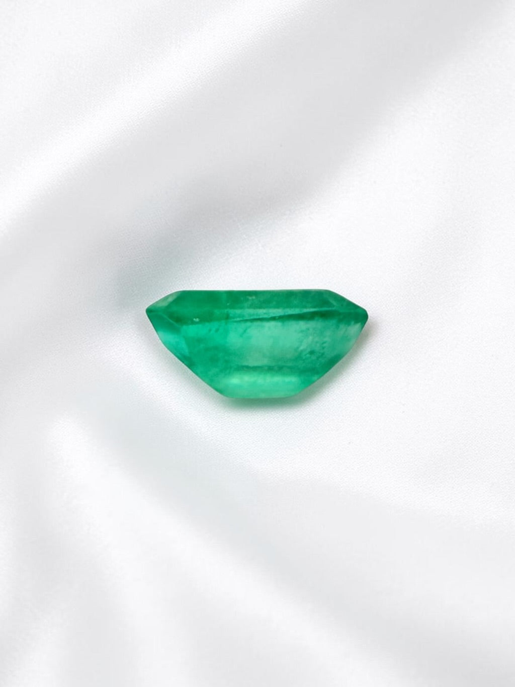 Faceted emerald from Colombia 0,26ct - BS057