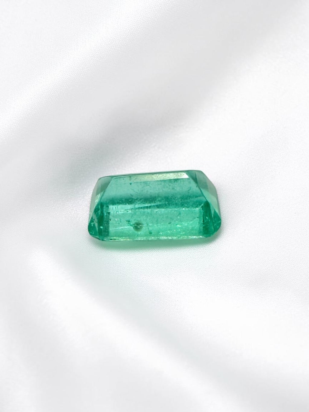 Faceted emerald from Colombia 0,27ct - BS058
