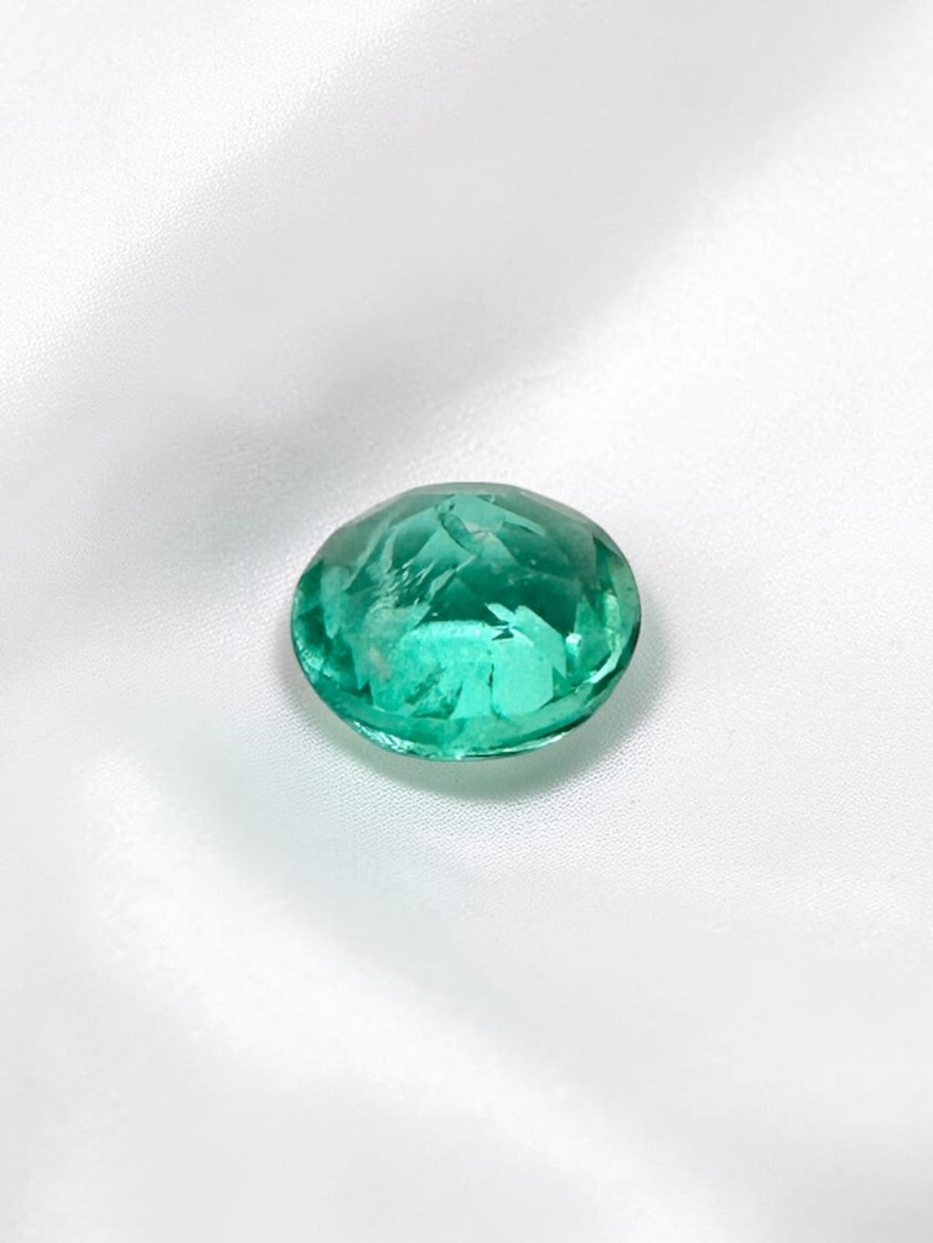 Faceted emerald from Puerto Arturo, Colombia 0,06ct - BS059