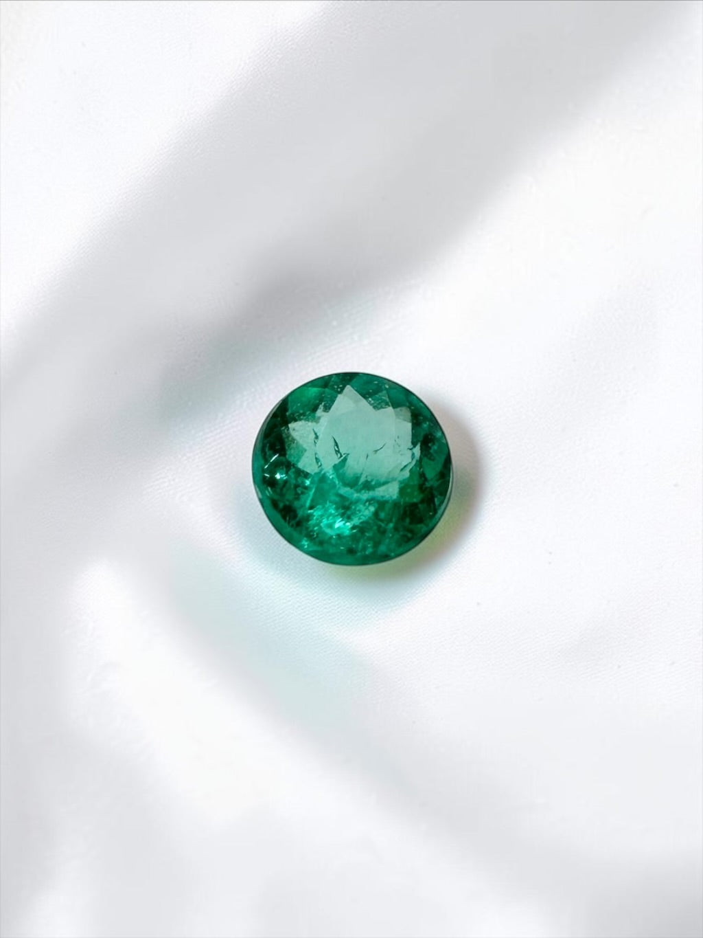 Faceted emerald from Puerto Arturo, Colombia 0,06ct