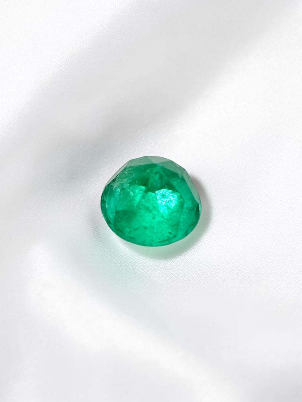 Faceted emerald from Colombia 0,09ct - BS060