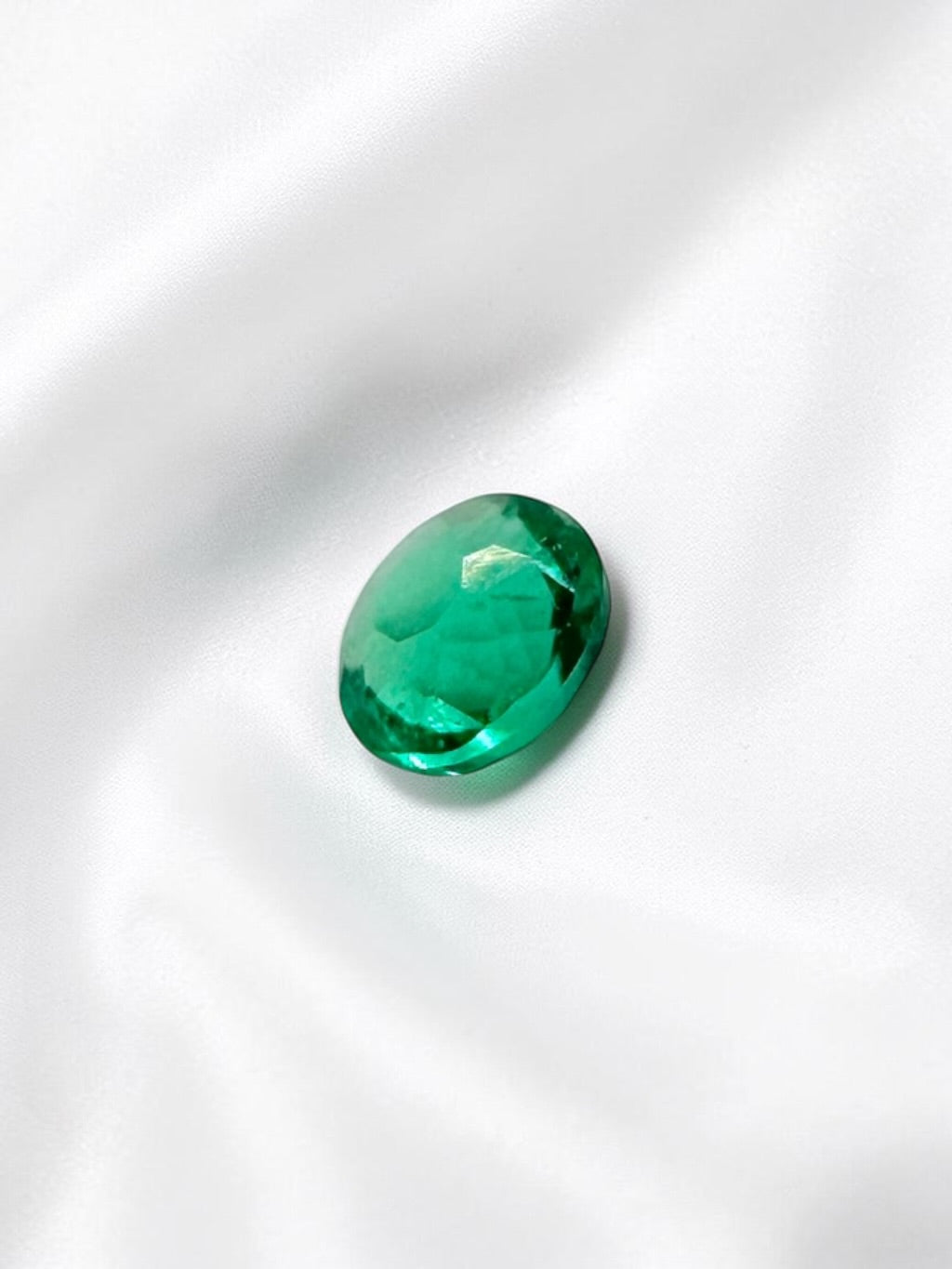 Faceted emerald from Puerto Arturo, Colombia 0,04ct - BS063