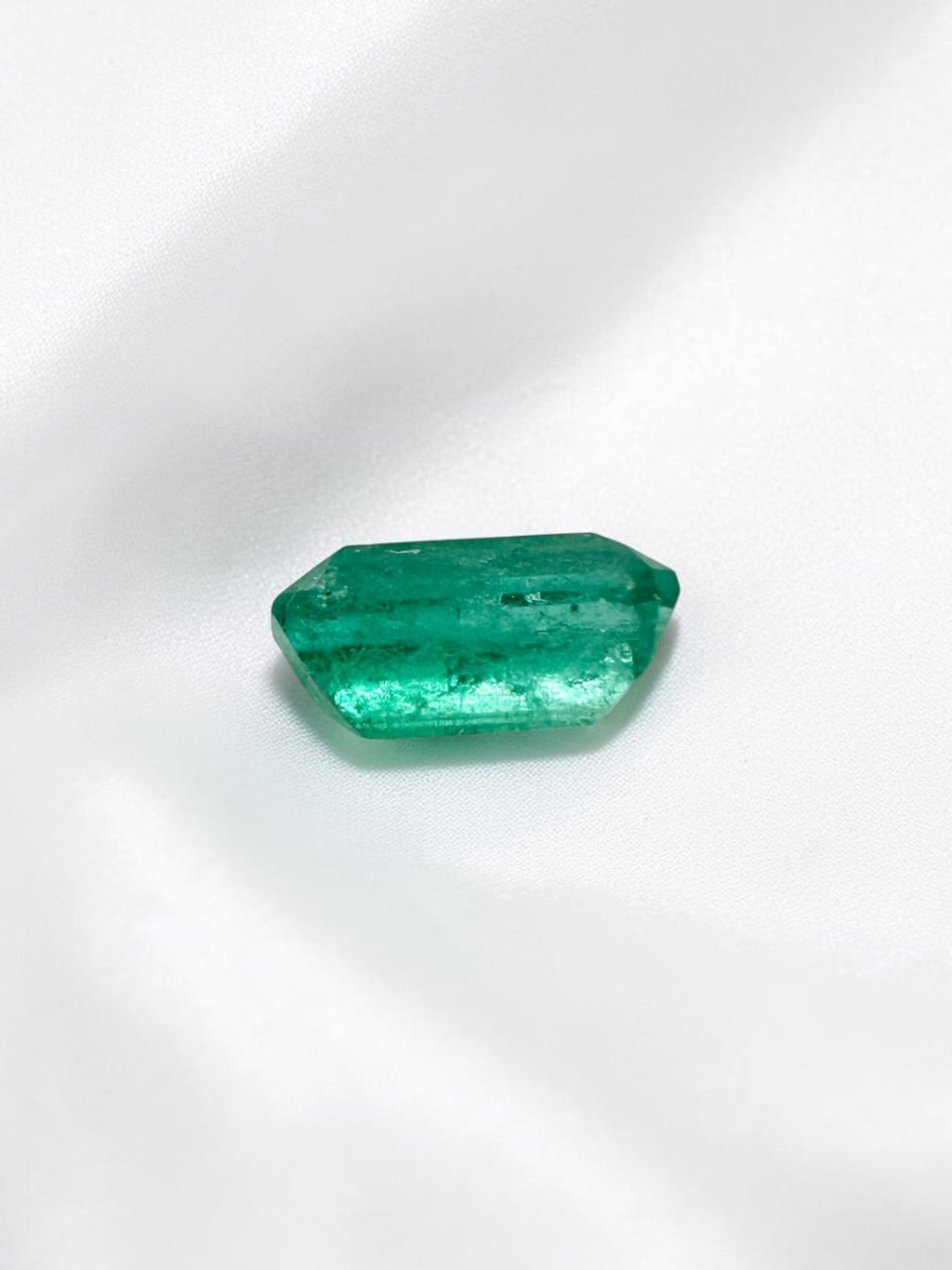 Faceted emerald from Colombia 0,14ct - BS069