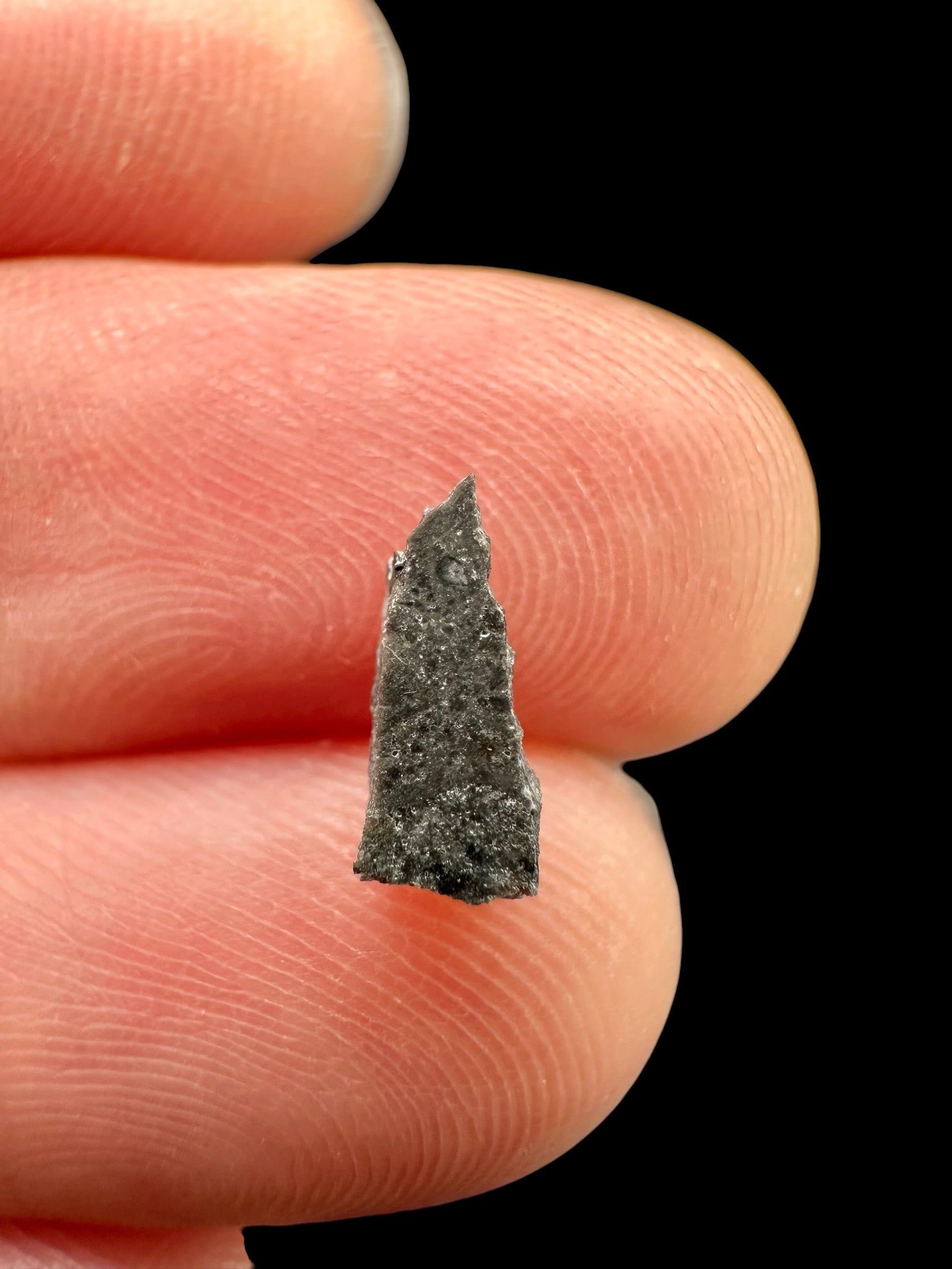 Lunar meteorite NWA 17865 – 0,1g – Algeria - MENWL45
