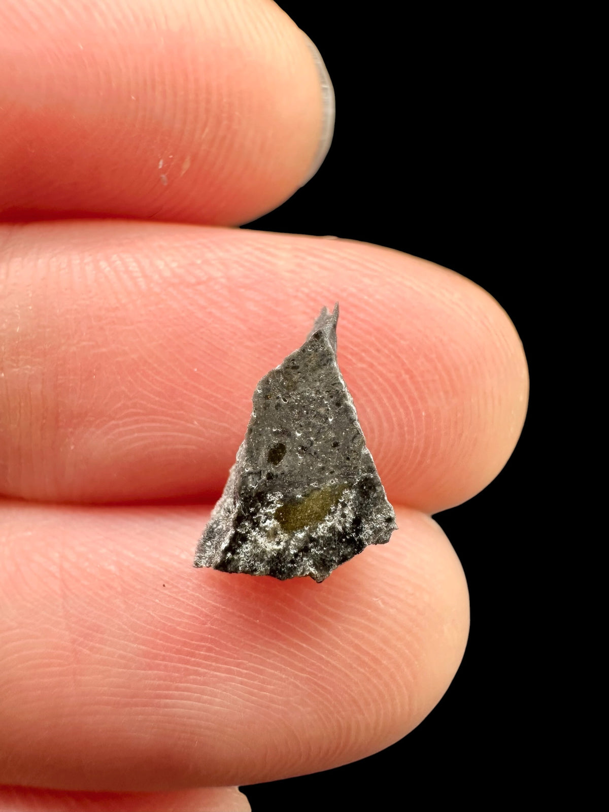 Lunar meteorite NWA 17865 – 0,2g – Algeria - MENWL50
