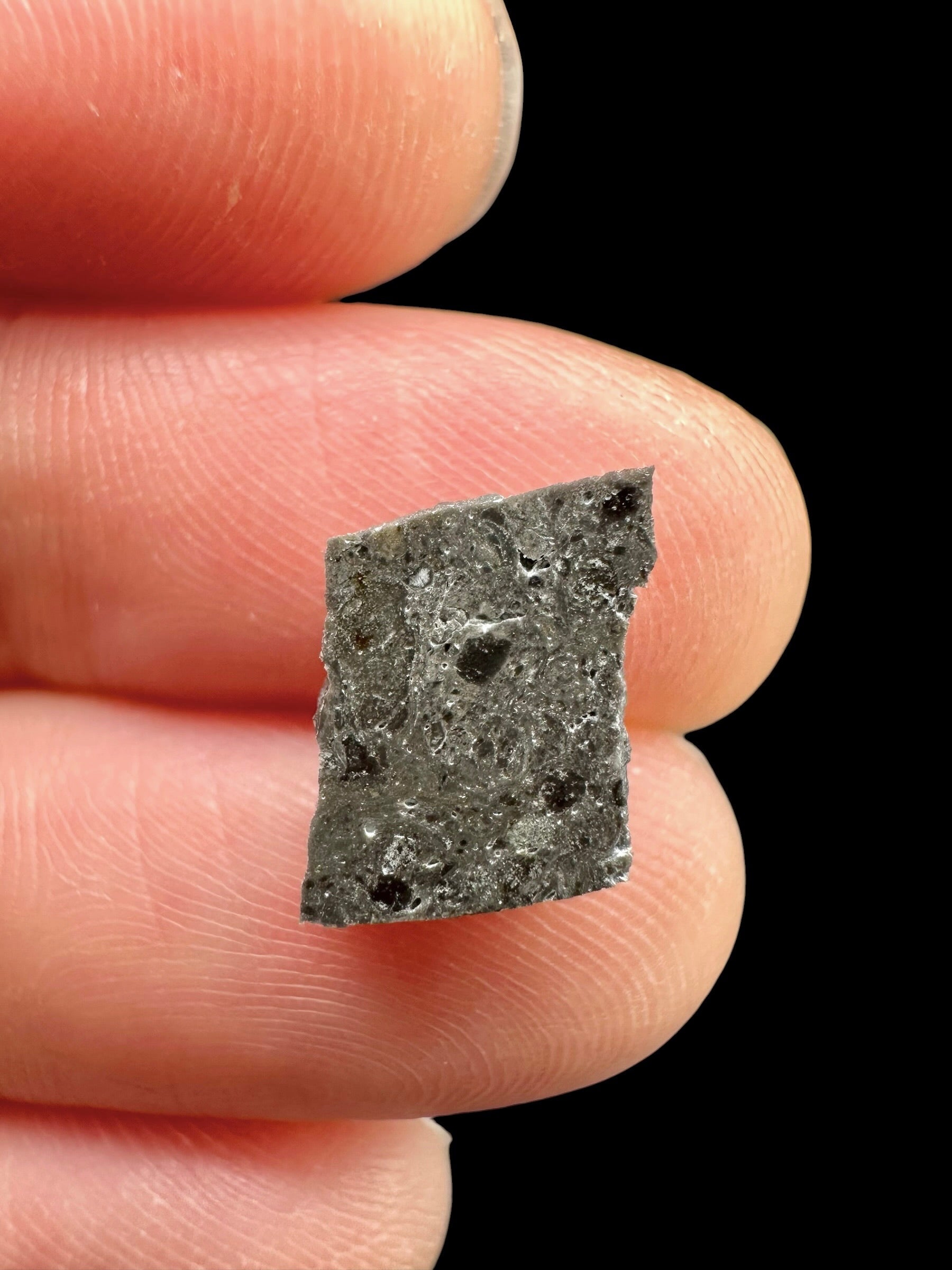 Lunar meteorite NWA 17865 – 0,4g – Algeria