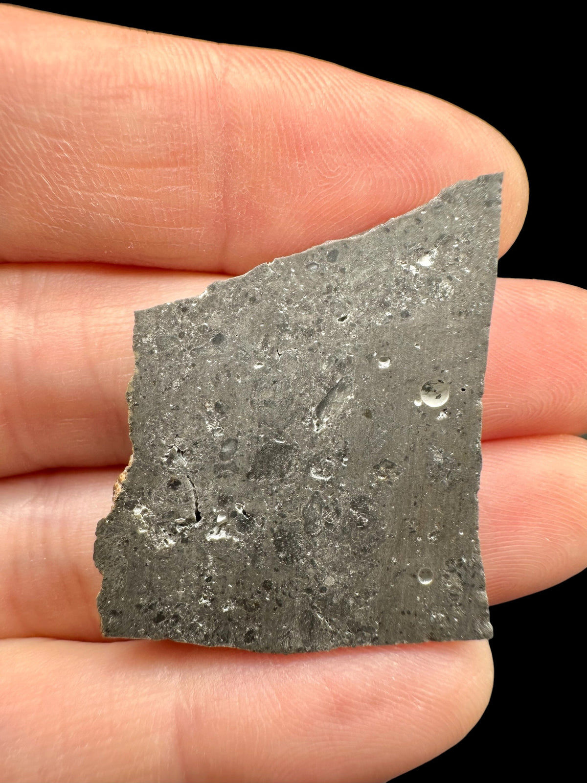 Lunar meteorite NWA 17865 – 3,9g – Algeria - MENWL62