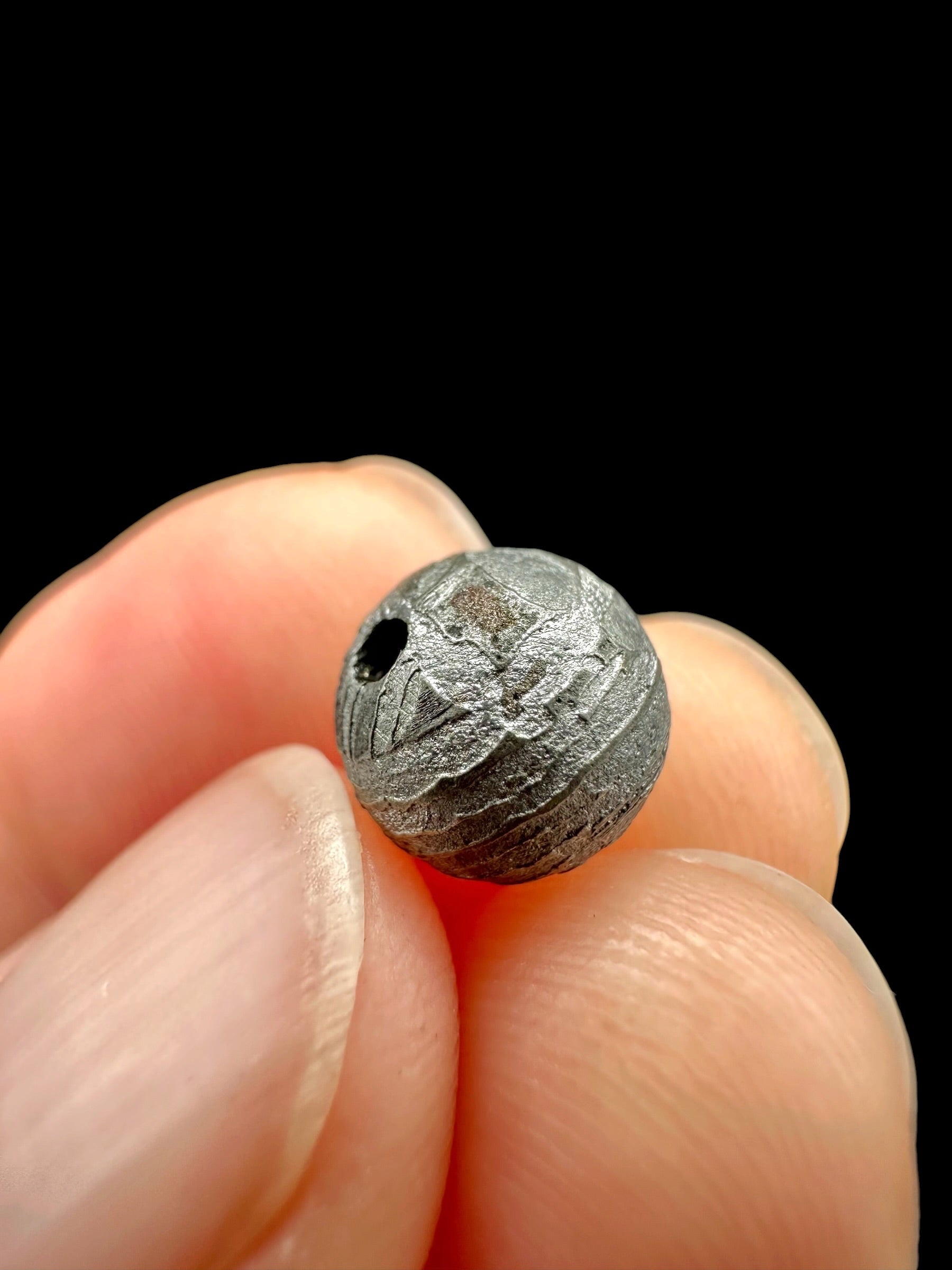 8 mm Aletai meteorite bead – Xinjiang, China