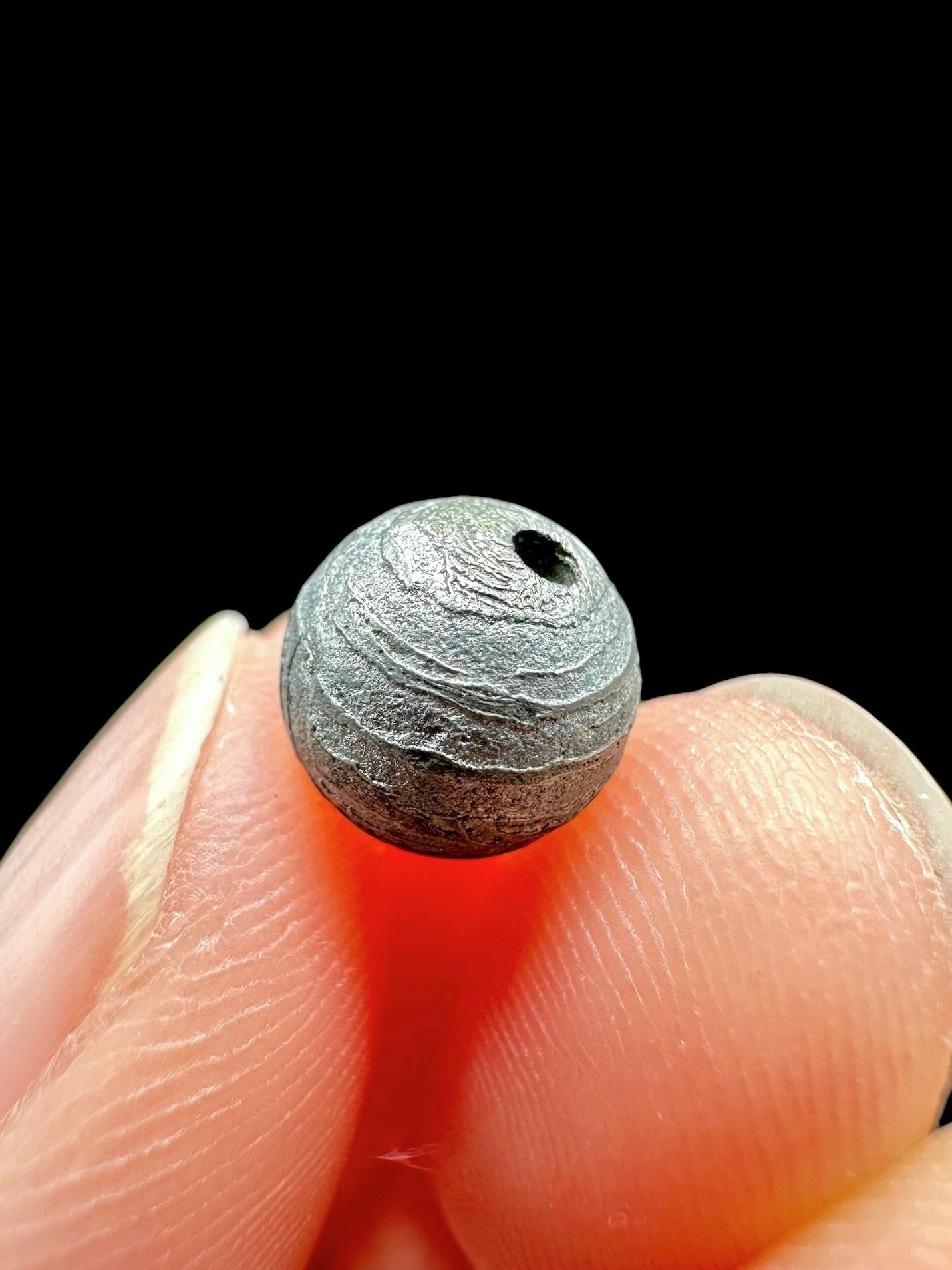 8 mm Aletai meteorite bead – Xinjiang, China - MEAL135