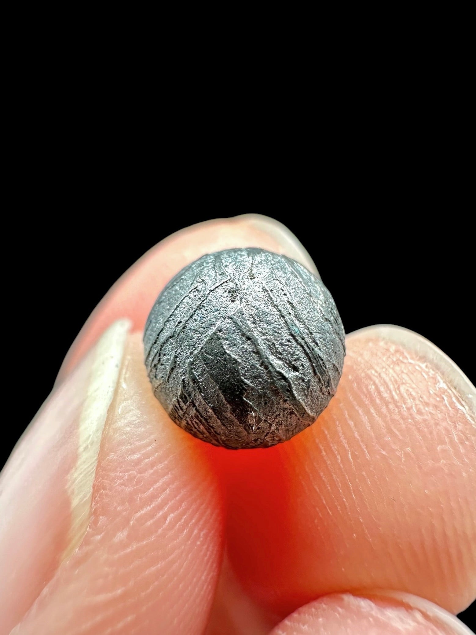8 mm Aletai meteorite bead – Xinjiang, China - MEAL135