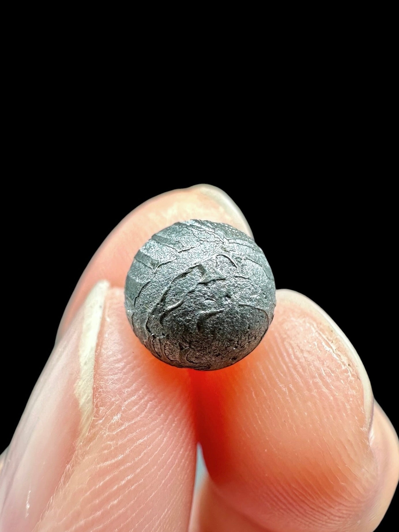 8 mm Aletai meteorite bead – Xinjiang, China - MEAL135