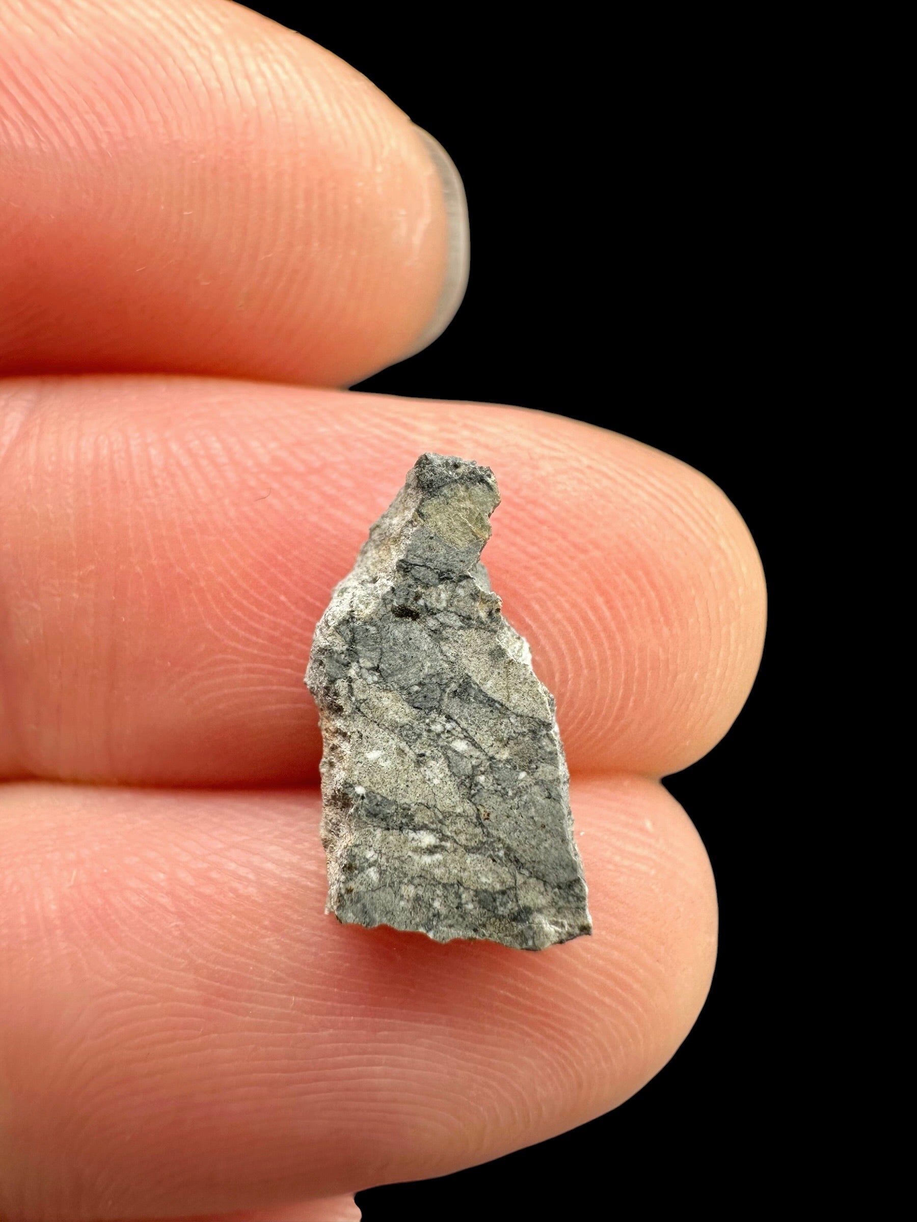 Lunar meteorite Gadamis 003 – 0,4g – Libya - MEGD74
