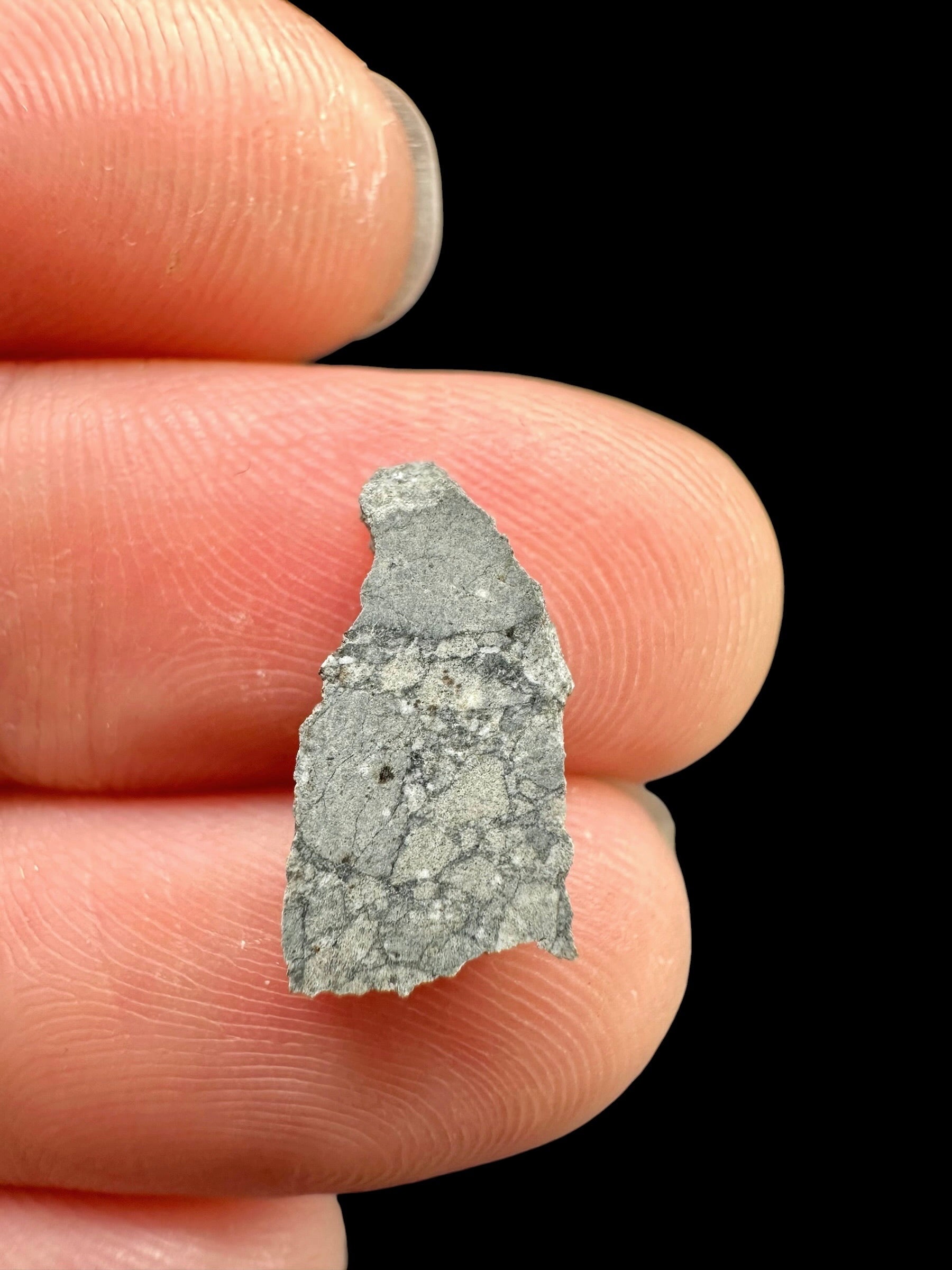 Lunar meteorite Gadamis 003 – 0,4g – Libya - MEGD74