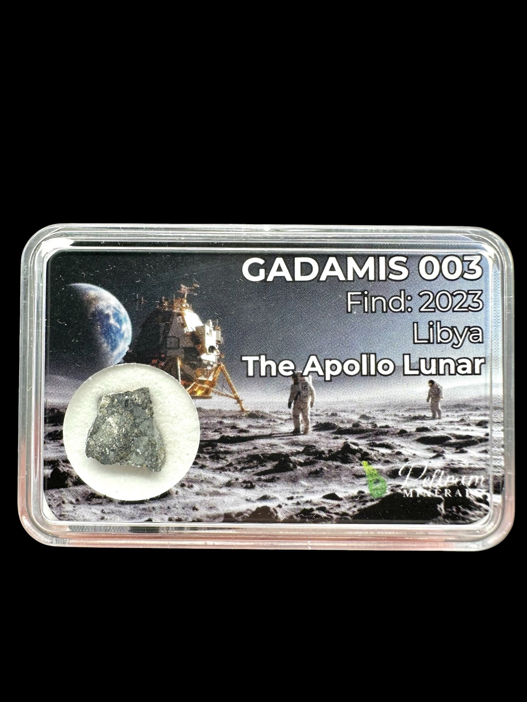 Lunar meteorite Gadamis 003 – 0,4g – Libya