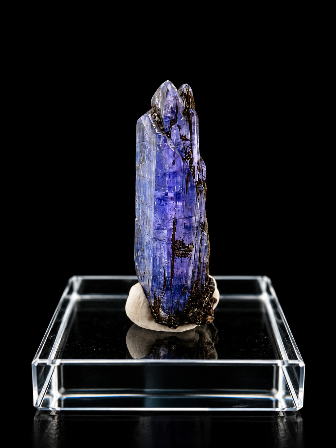 Tanzanite – Merelani Hills, Tanzania - TA036