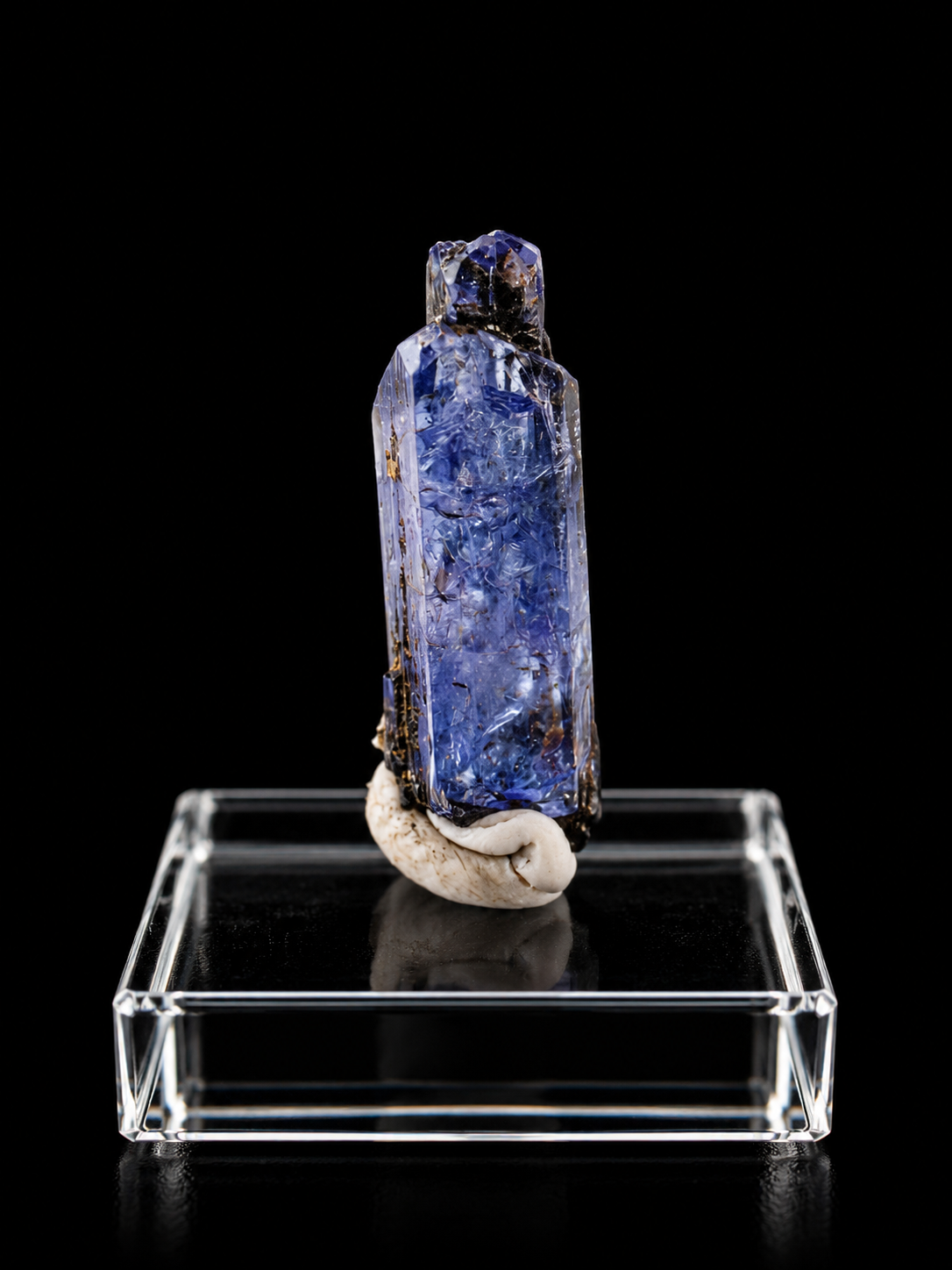 Tanzanite – Merelani Hills, Tanzania - TA036