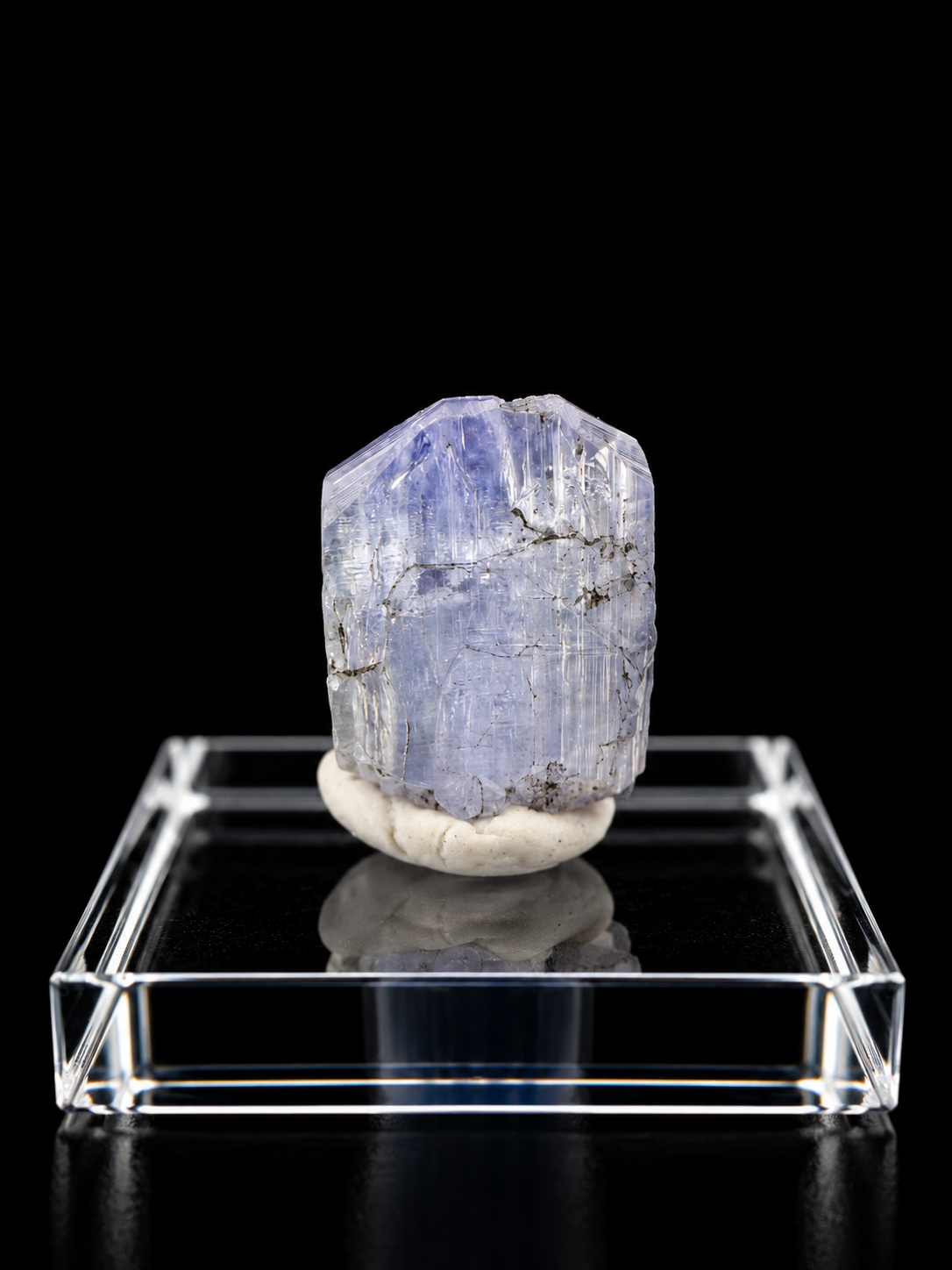 Tanzanite – Merelani Hills, Tanzania