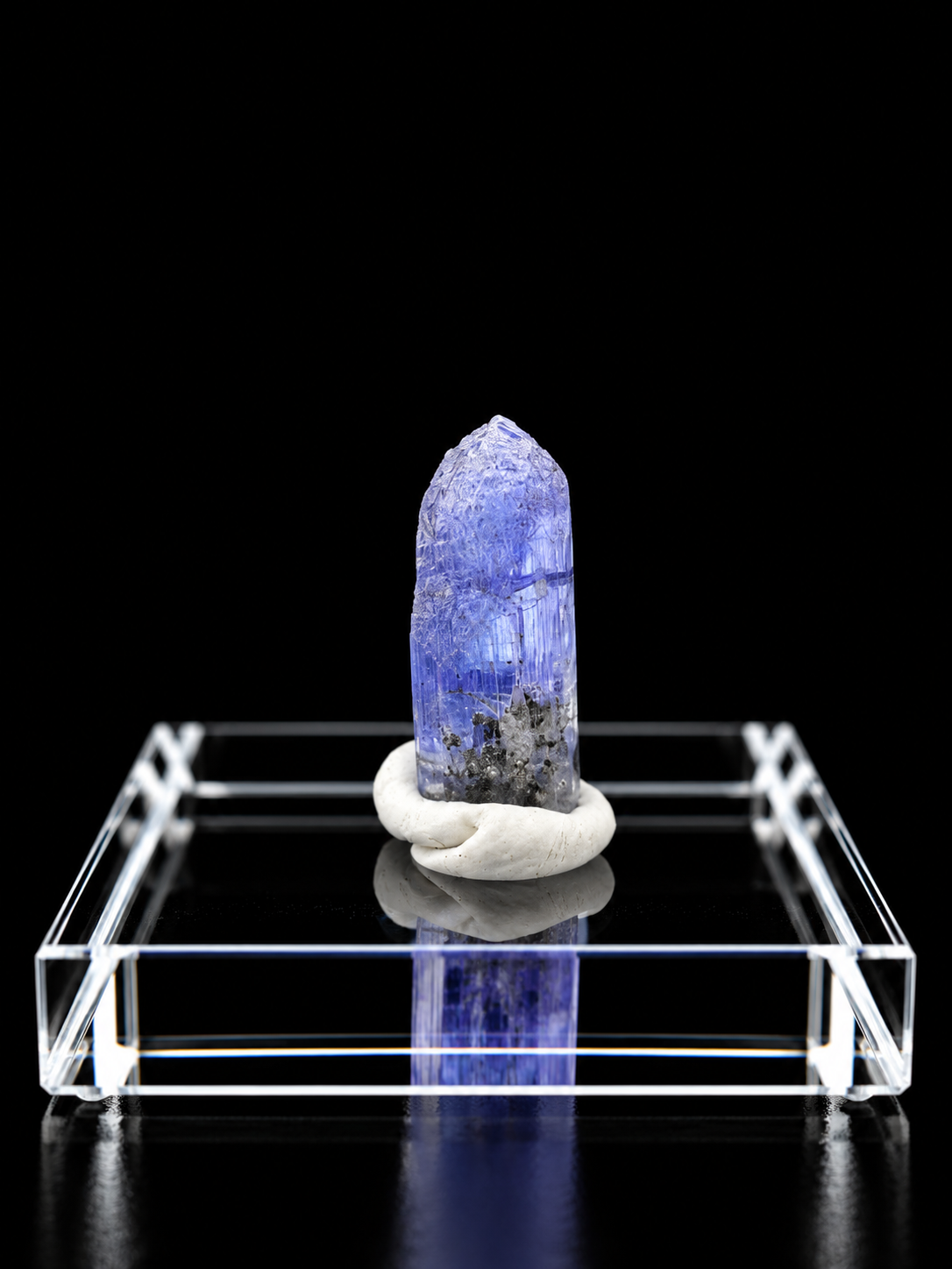 Tanzanite – Merelani Hills, Tanzania - TA040