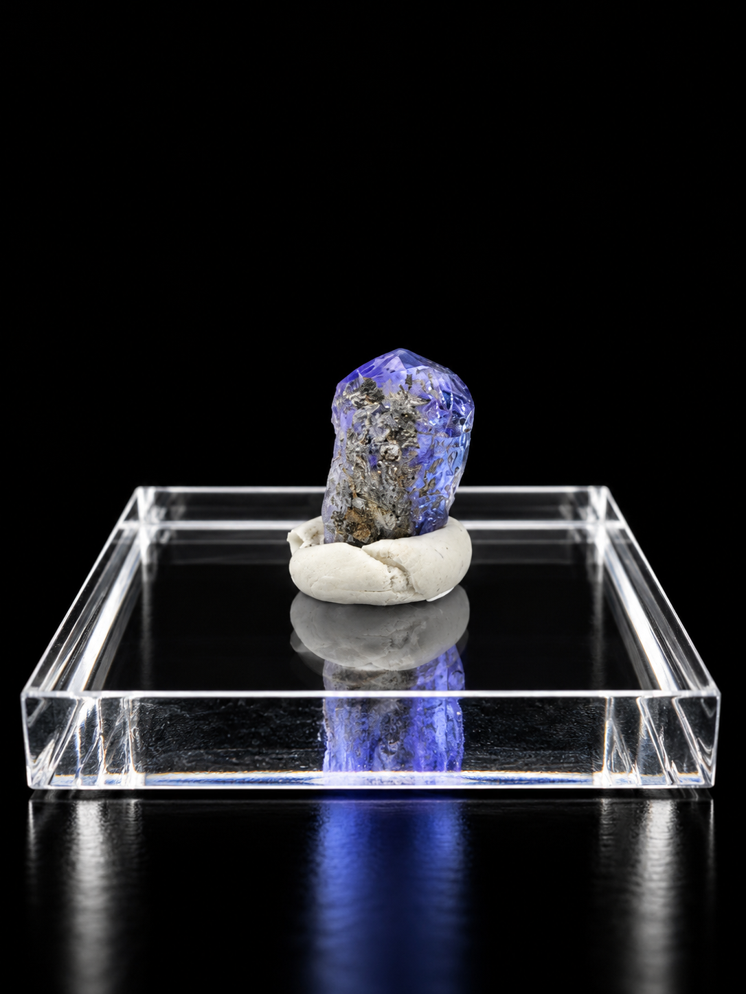 Tanzanite – Merelani Hills, Tanzania - TA044